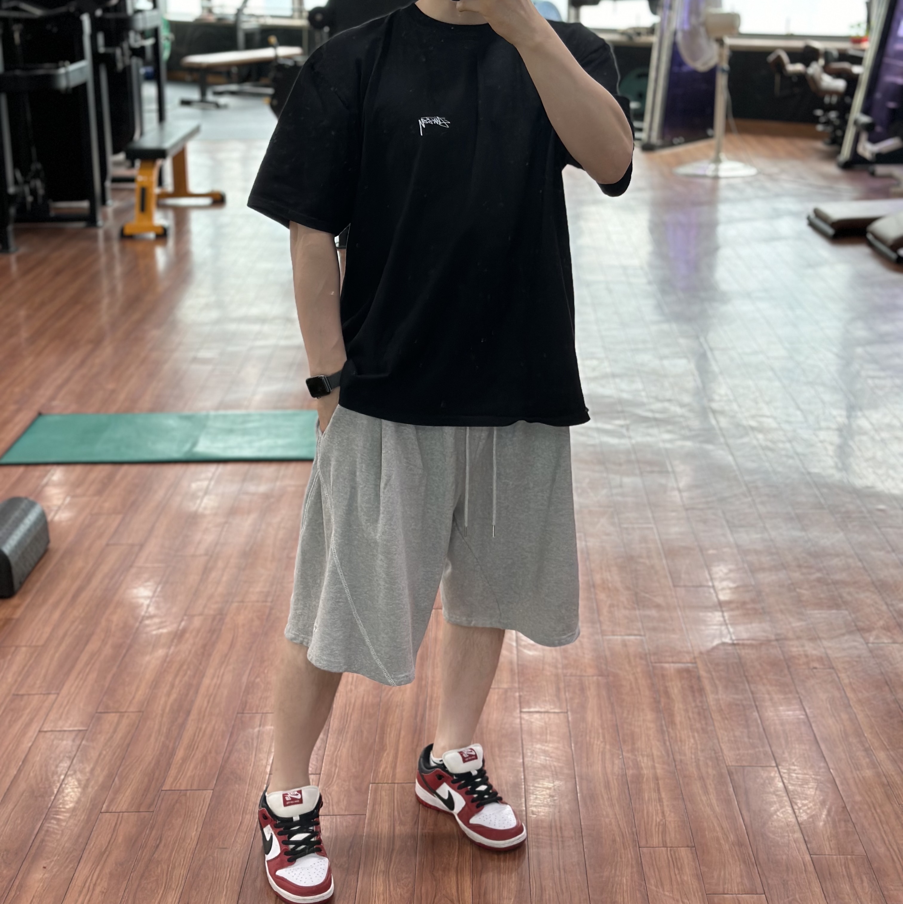 Stussy Smooth Stock Pigment Dyed T-Shirt Black 착용 스타일 - 1