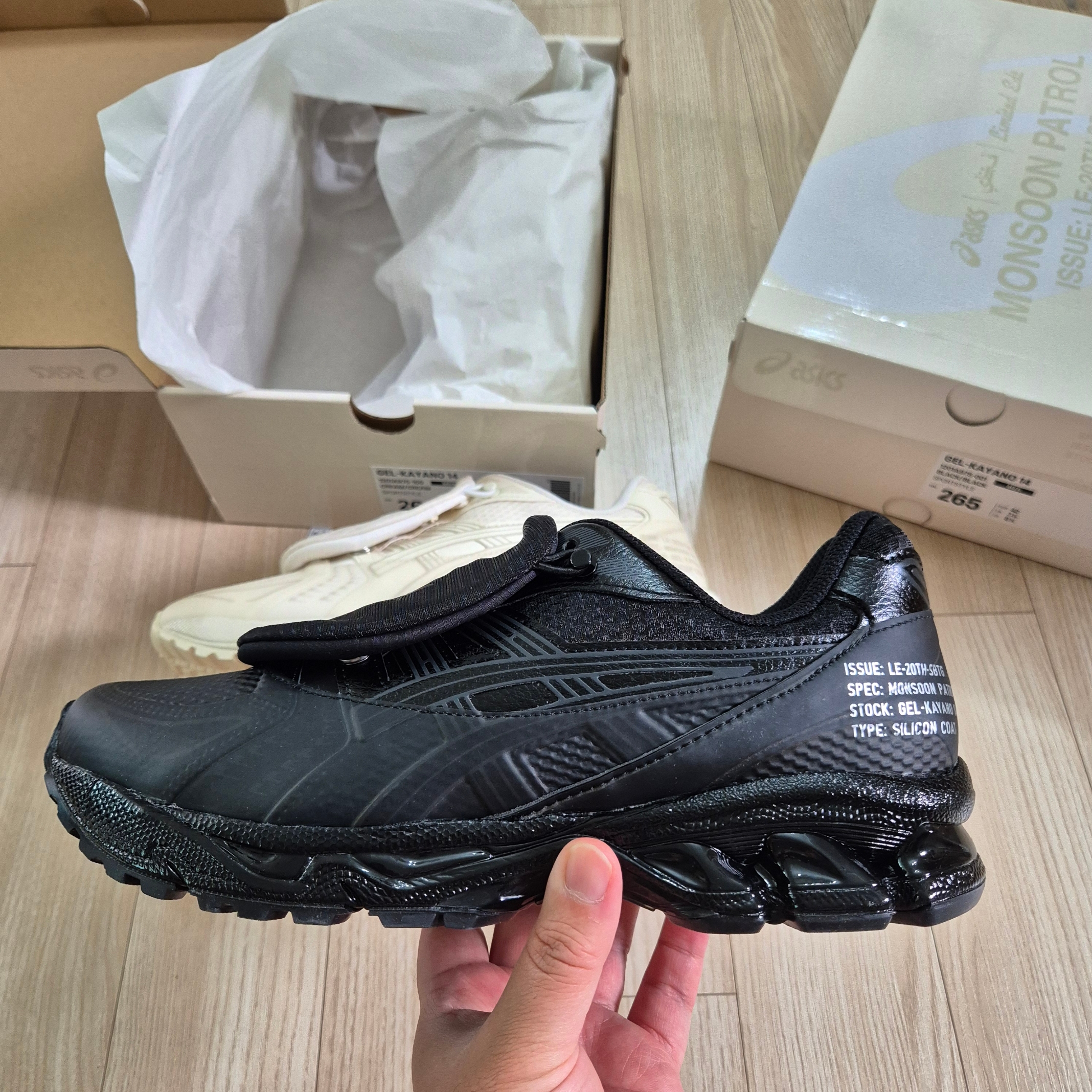 Asics x Limited Edt x SBTG Gel-Kayano 14 Monsoon Patrol Black 착용 스타일 - 1