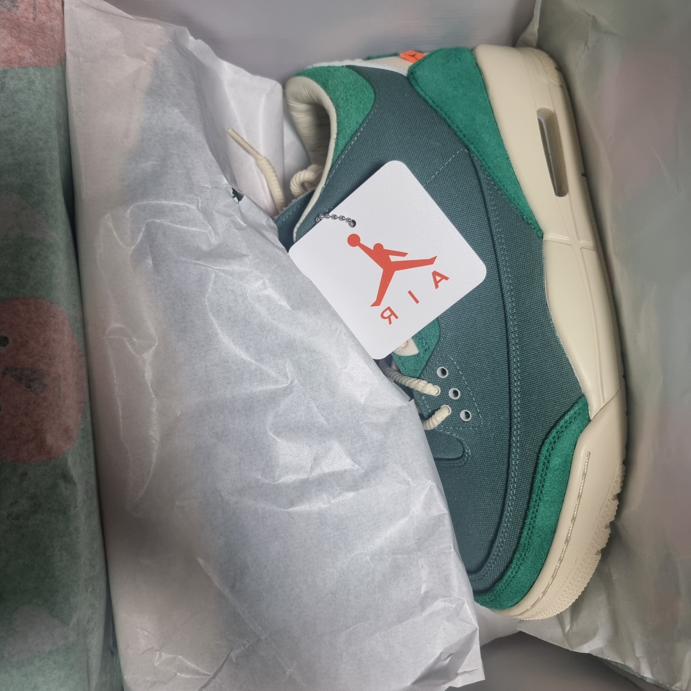 (W) Jordan 3 x Nina Chanel Abney Retro SP Bicoastal and Malachite 착용 스타일 - 3
