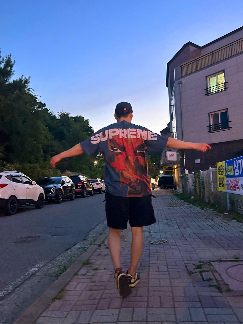 Nike x Travis Scott Air Max 1 Cact.us Brown, Supreme Ronin S/S Top Multicolor - 23SS 착용 스타일 - 1