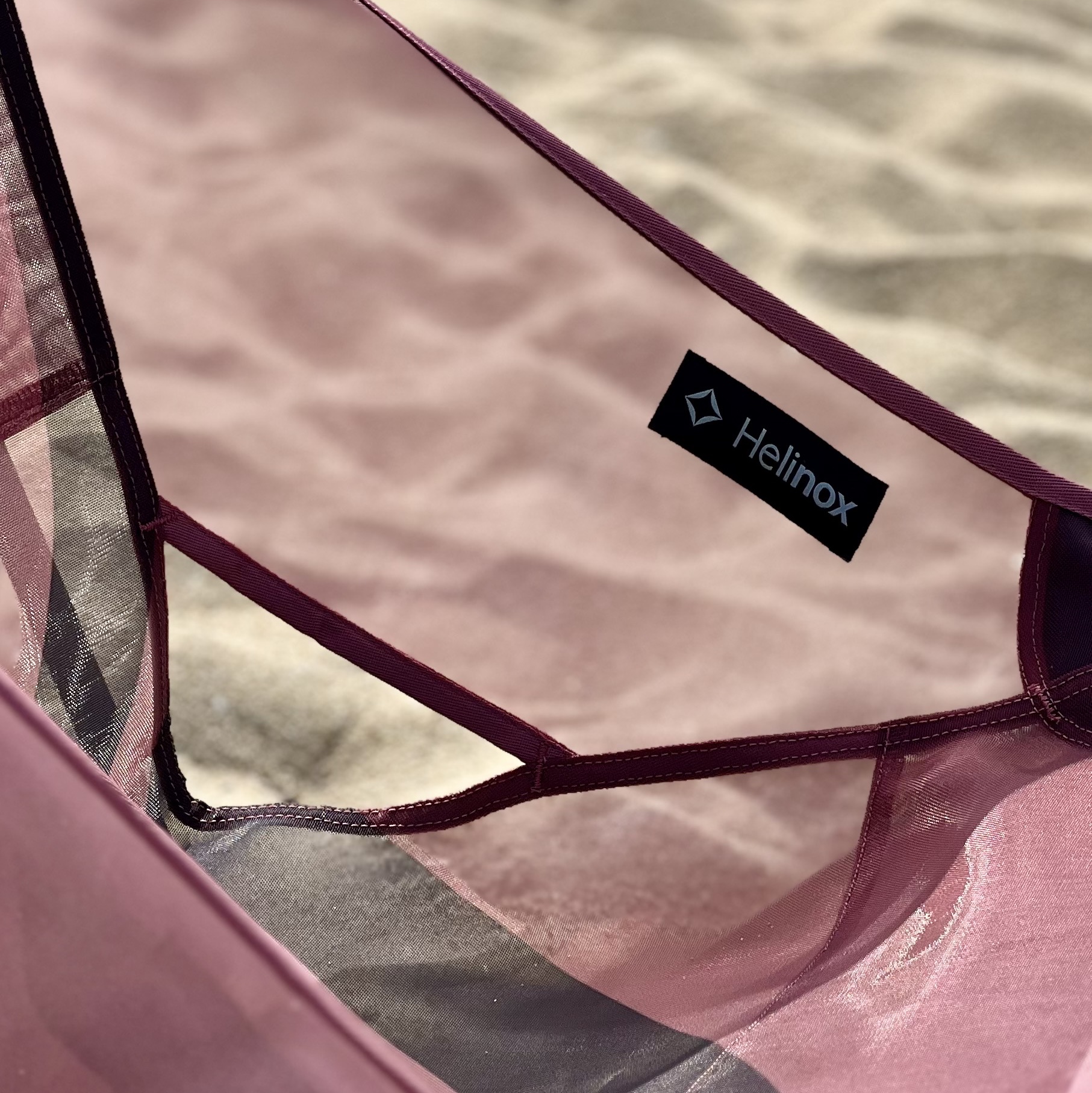 Helinox x Stussy Swirly S Beach Chair Pink 착용 스타일