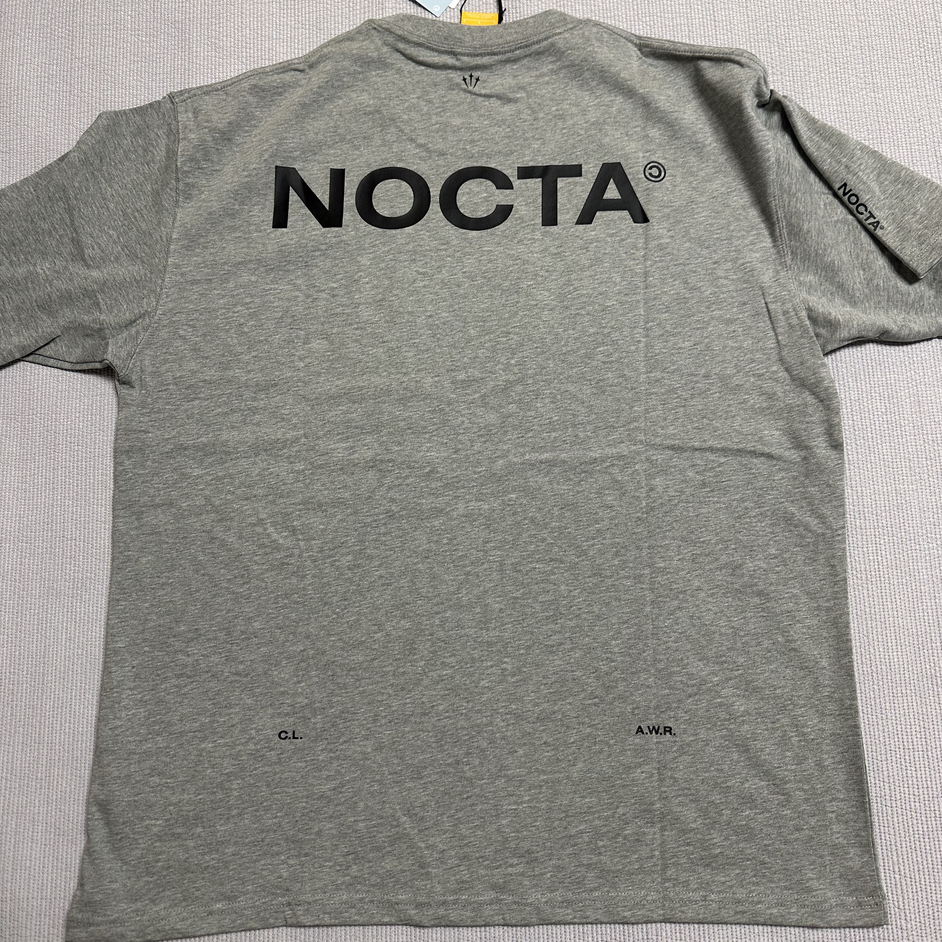 Nike x Drake Nocta Max 90 T-Shirt Dark Heather Grey (FN7663-063) 착용 스타일 - 2