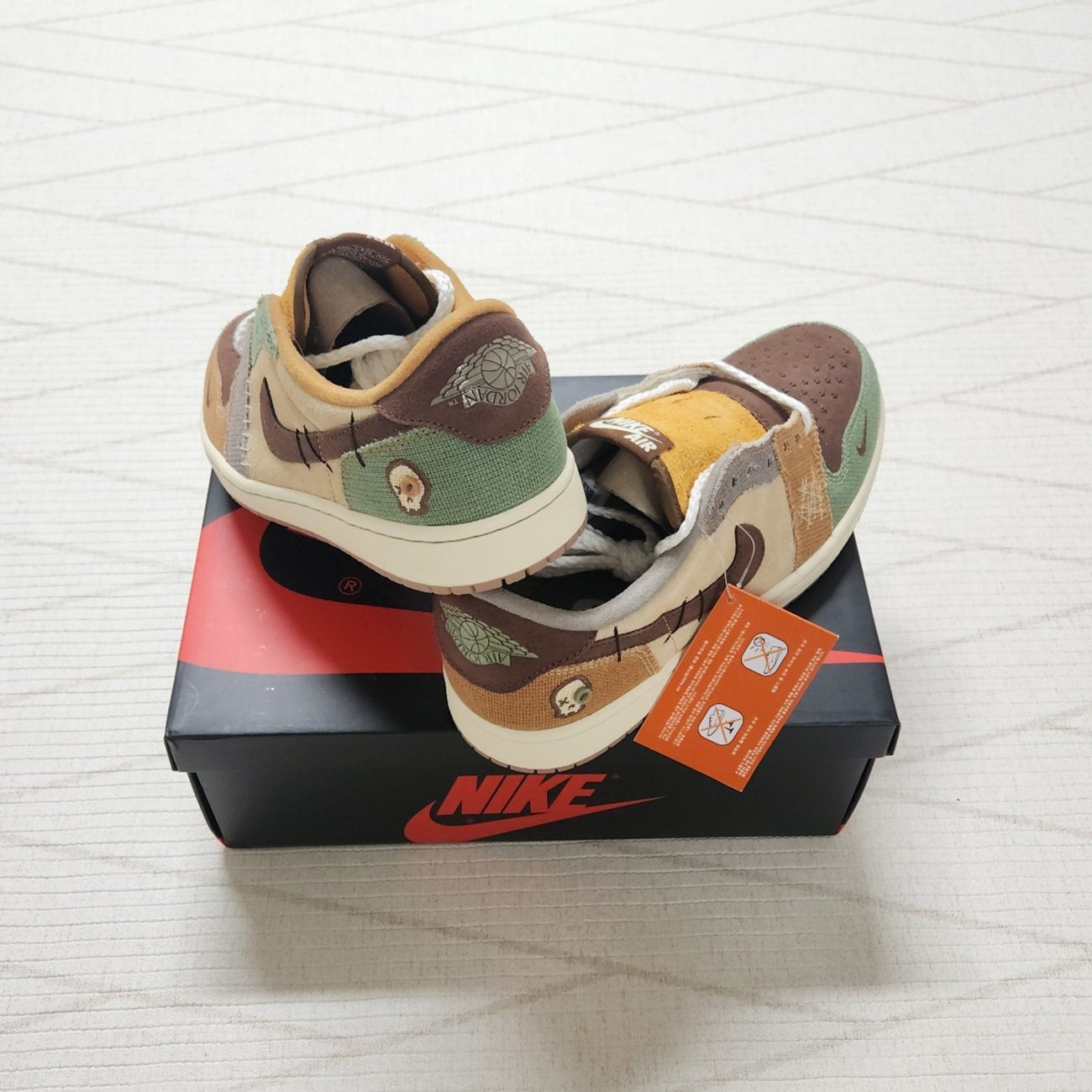 Jordan 1 x Zion Williamson Retro Low OG Flax and Oil Green 착용 스타일 - 3