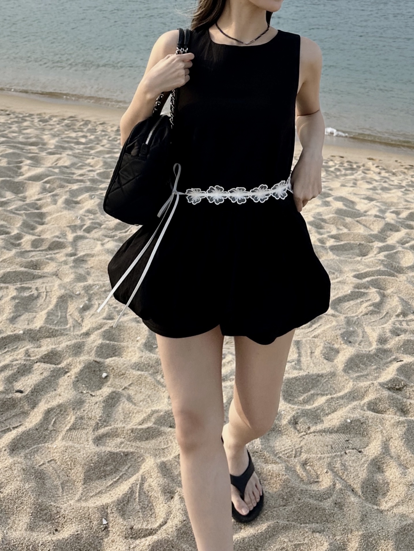Prada Nylon Quilted Chain Mini Shoulder Bag Black, Oofos OOriginal Black 착용 스타일 - 2