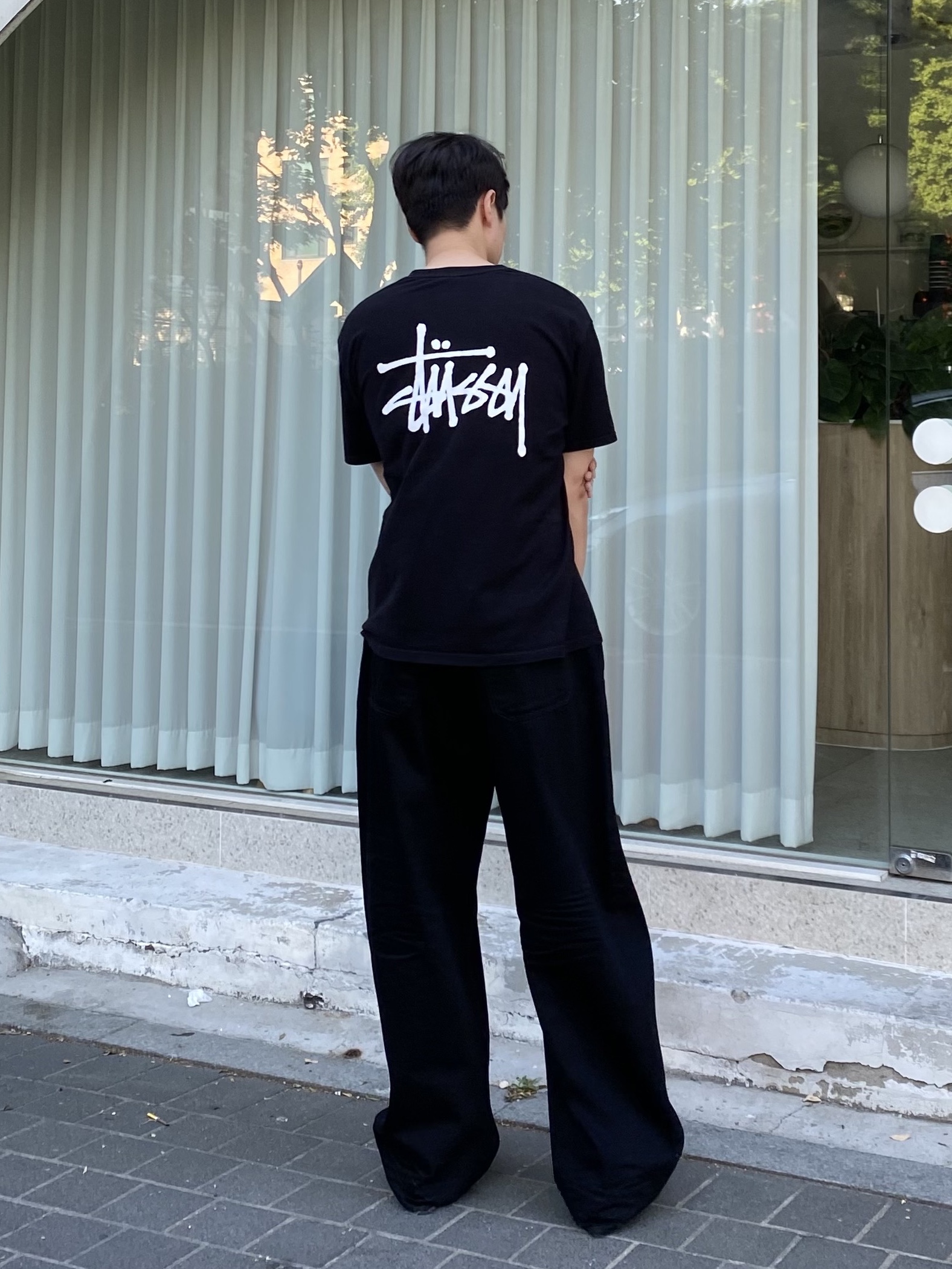 Stussy Basic Stussy T-Shirt Black 2022, Nike x Comme des Garcons Homme Plus Air Max Sunder SP White Black 착용 스타일 - 2