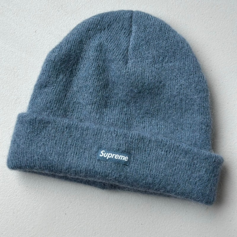 Supreme Mohair Beanie Dark Slate - 23FW 착용 스타일 - 2