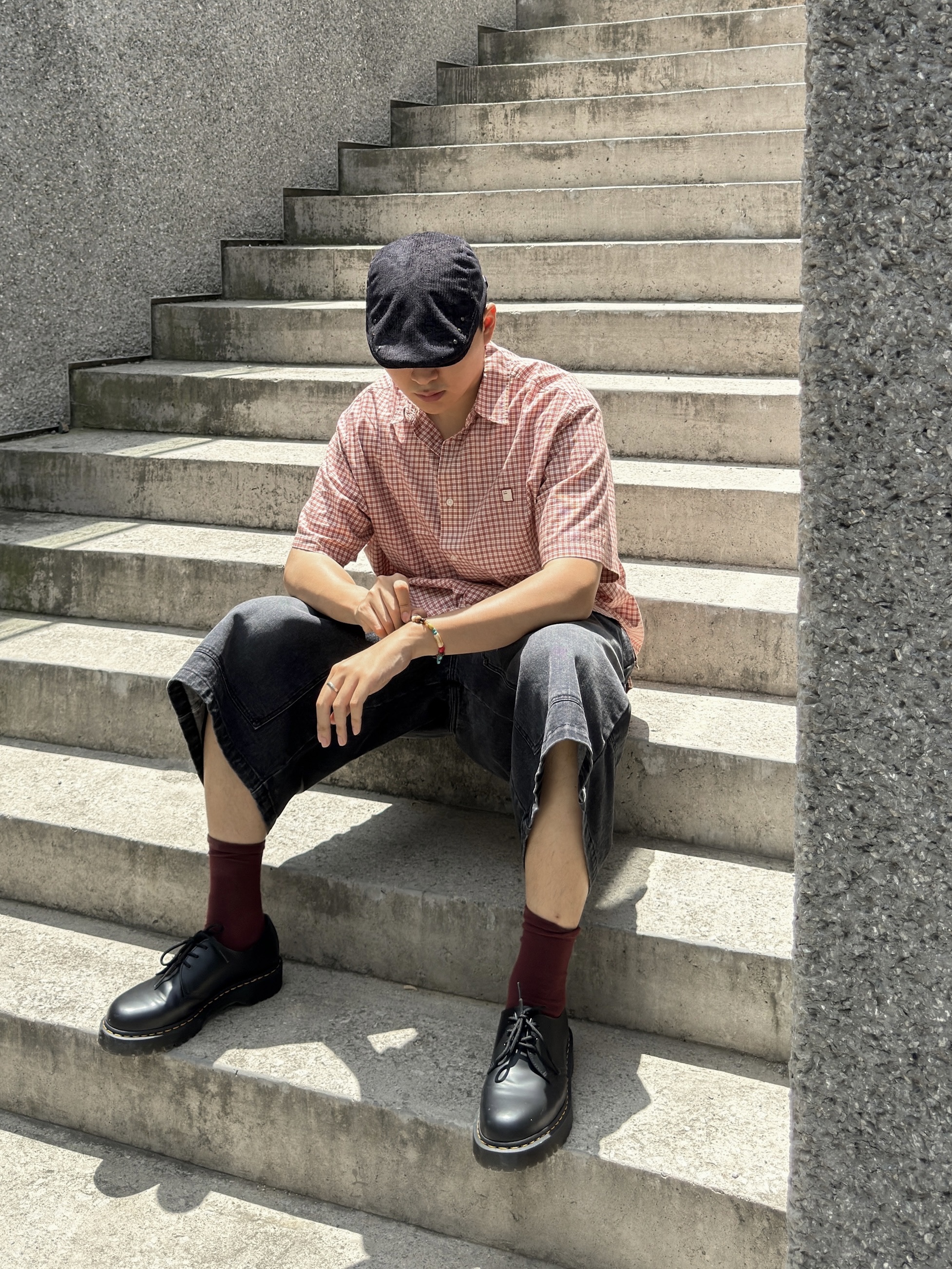 TOWTOW.ARCHIVE Paisley Symbol Bracelet Turquoise, Dr. Martens 1461 Bex Black 착용 스타일 - 1