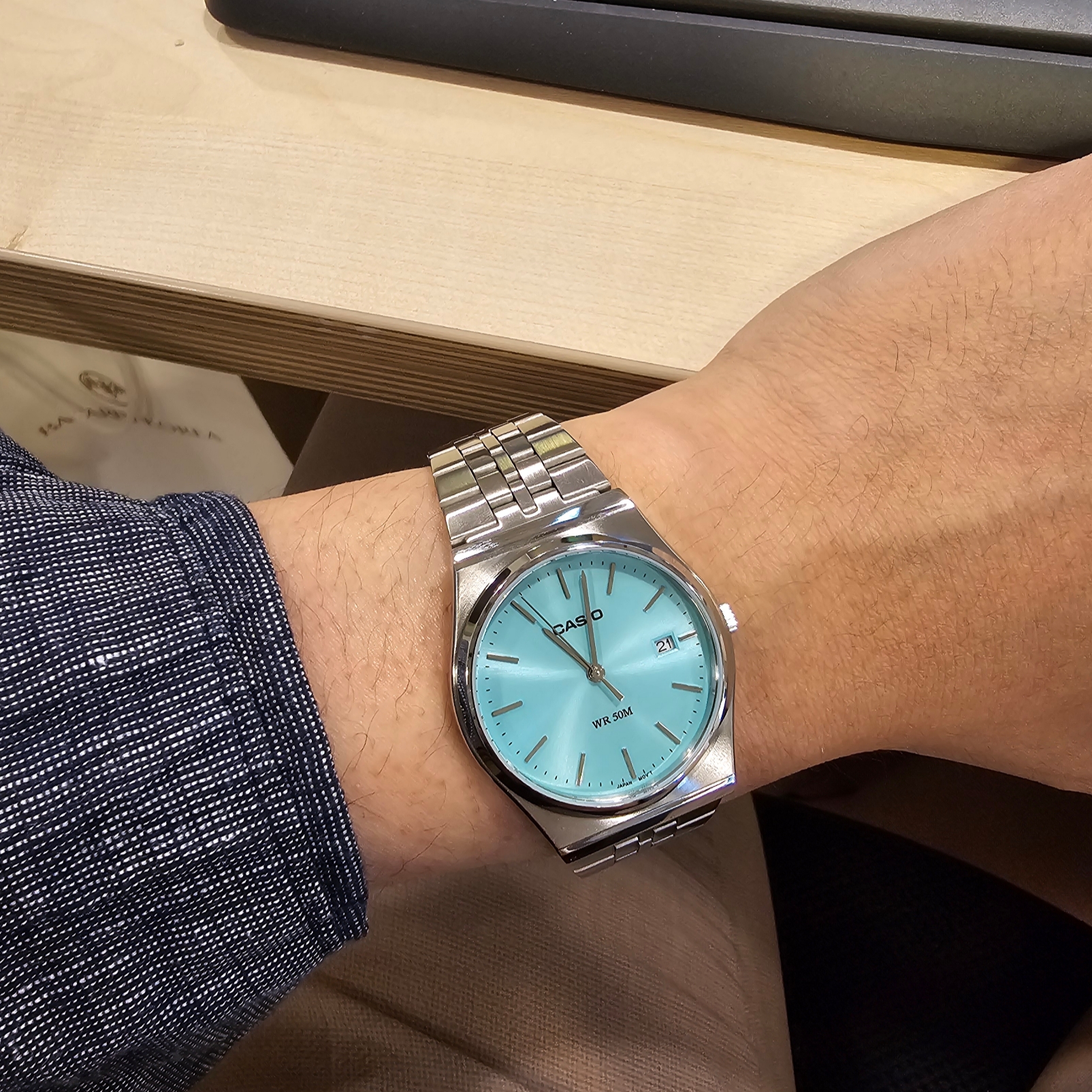 Casio MTP-B145D-2A1V 착용 스타일
