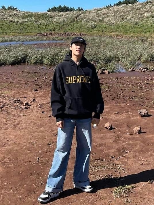 Supreme Box Logo Hooded Sweatshirt Black - 23FW, Supreme Box Logo Hooded Sweatshirt Ash Grey - 23FW 착용 스타일 - 5