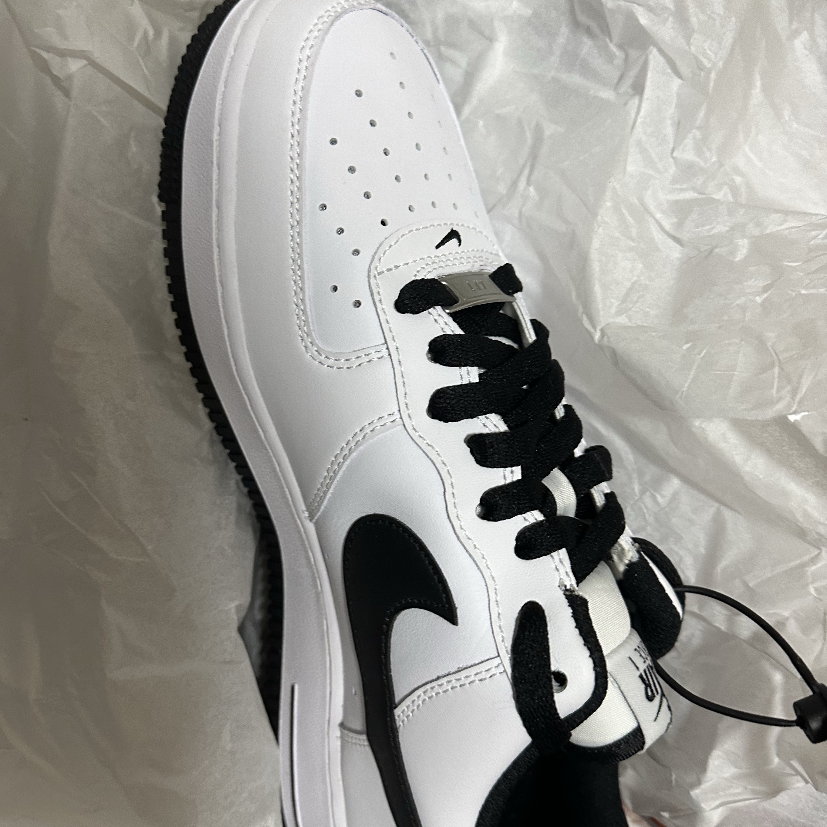 Nike Air Force 1 '07 White Black 착용 스타일