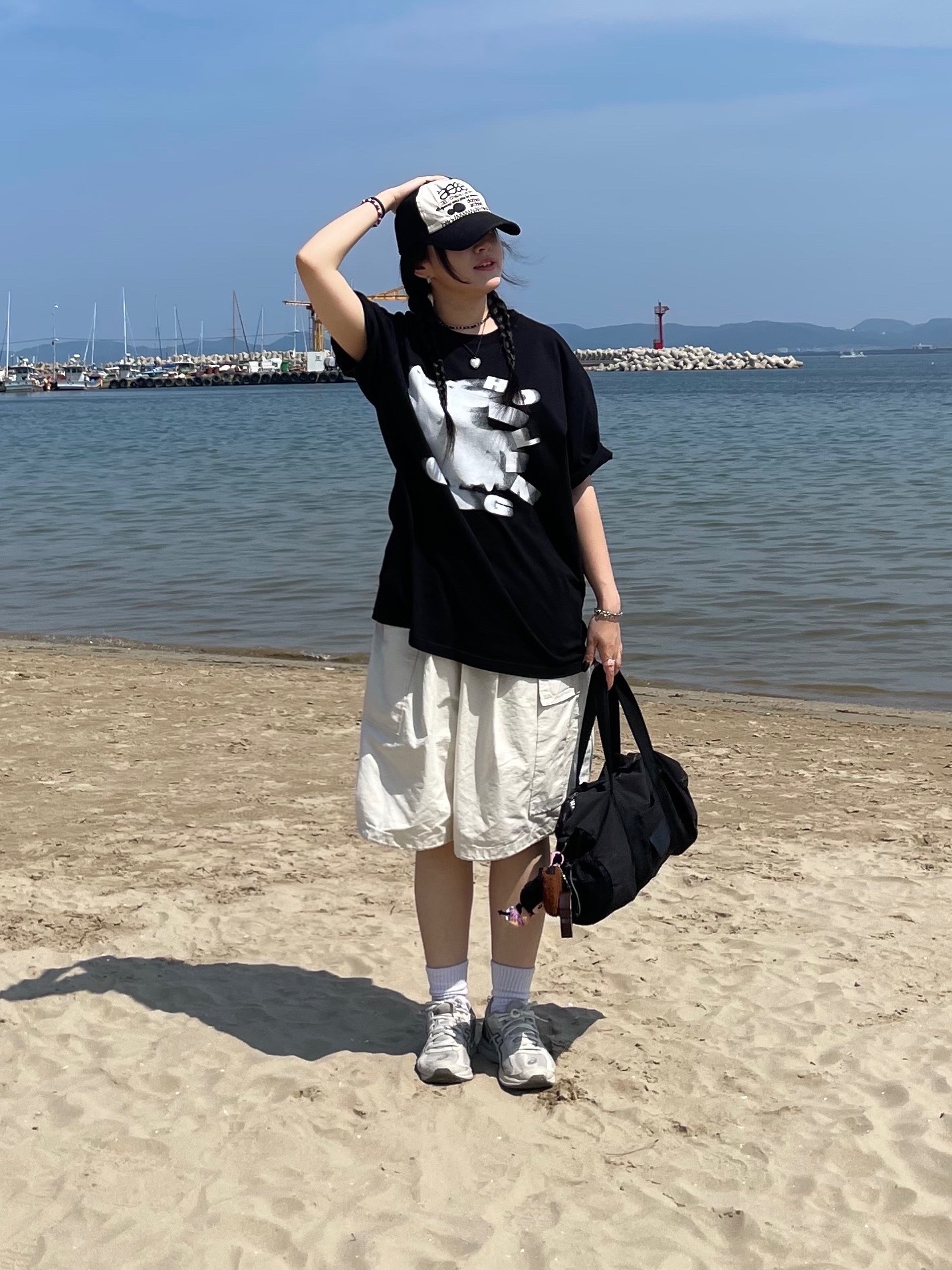 Aeae Web Logo Mesh Cap Black, Asics Jog 100 S Birch - 2E Wide 착용 스타일 - 1