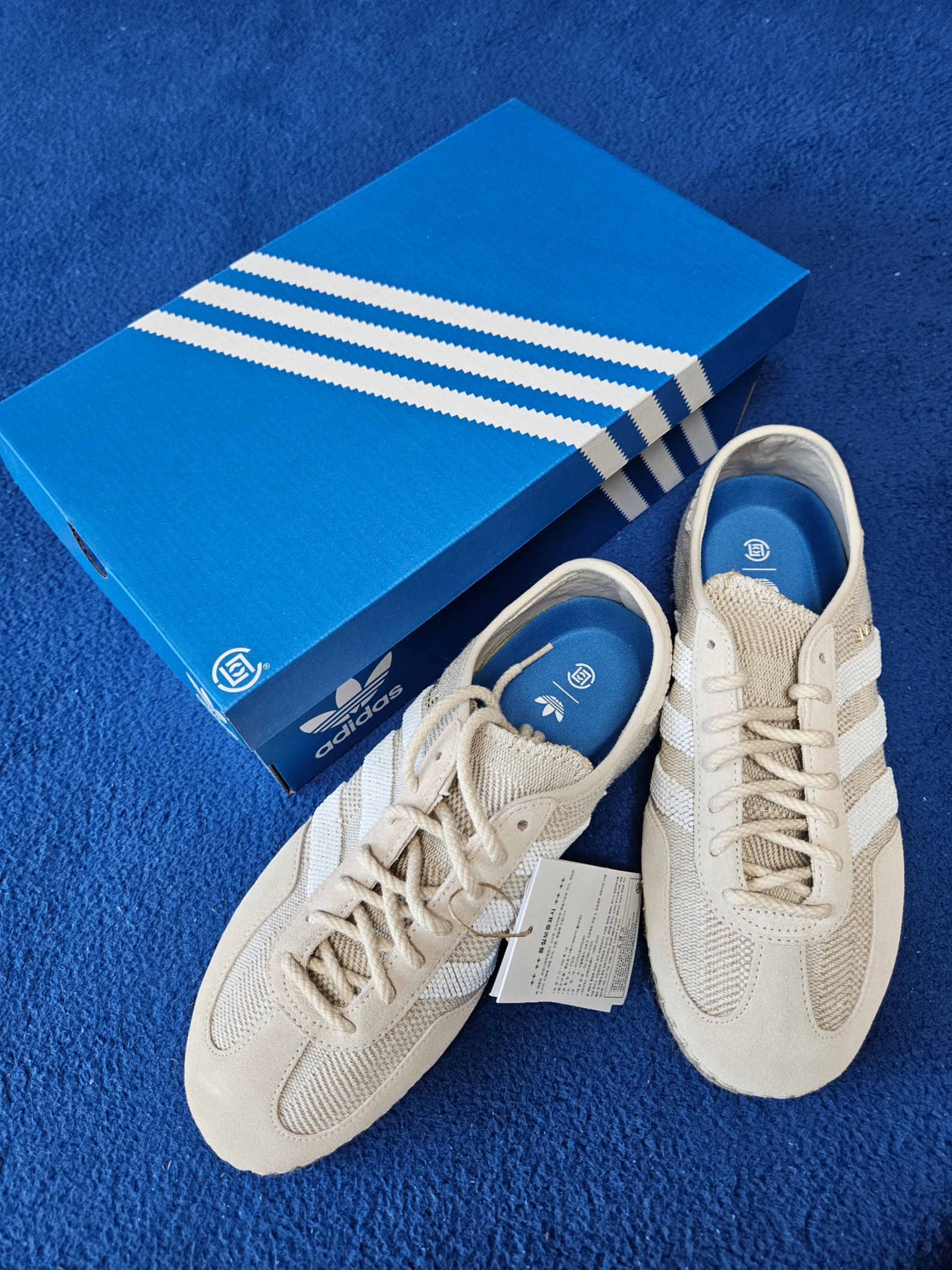 Adidas x Clot Gazelle Halo Ivory Cloud White 착용 스타일 - 2