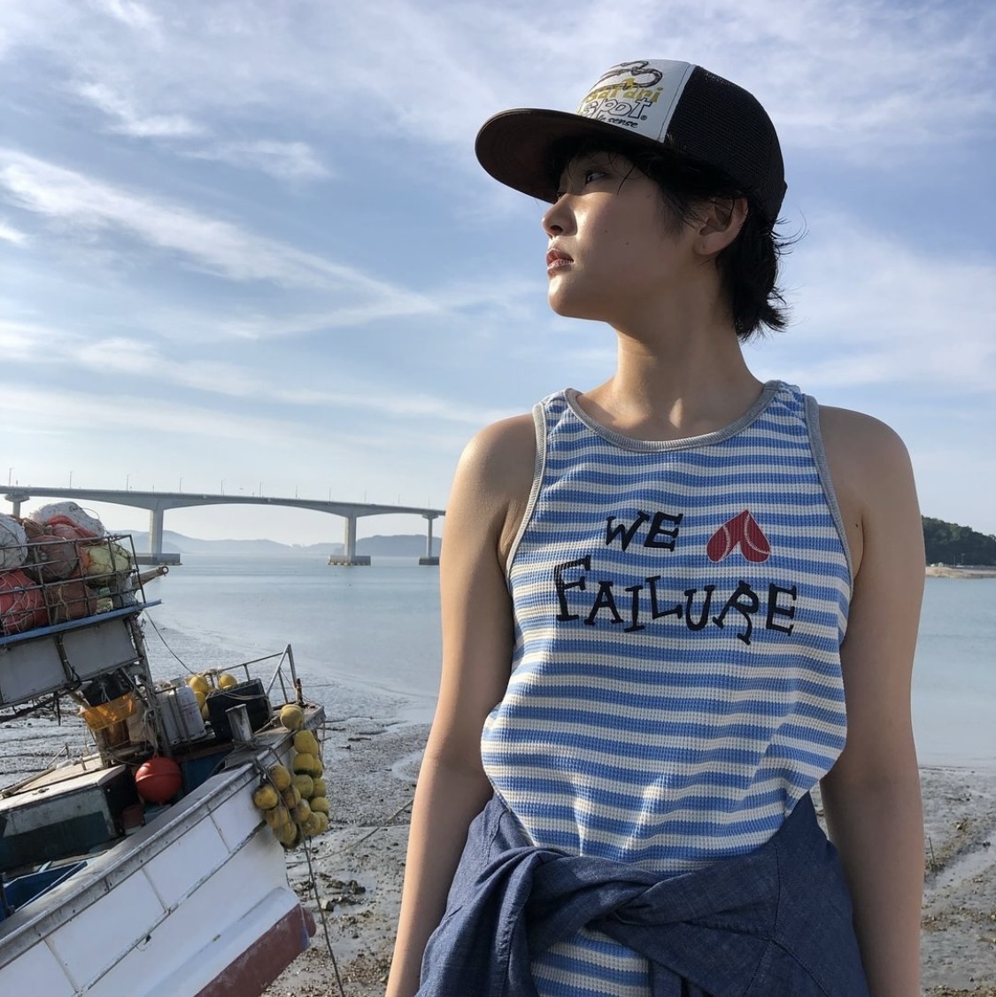Problemallways We Love Failure Sleeveless Blue 착용 스타일