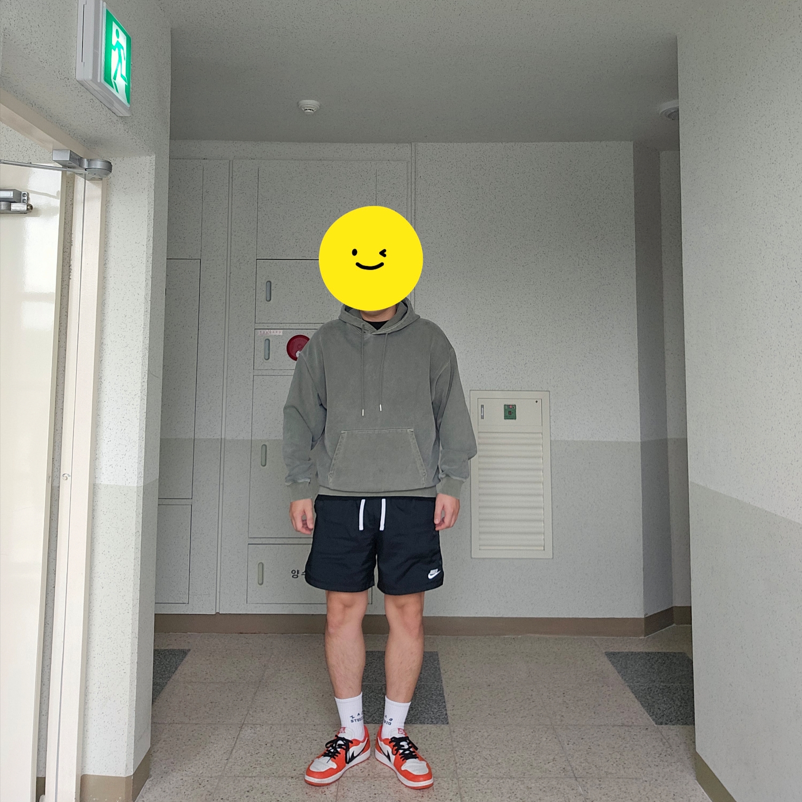 Jordan 1 Low OG Starfish 착용 스타일
