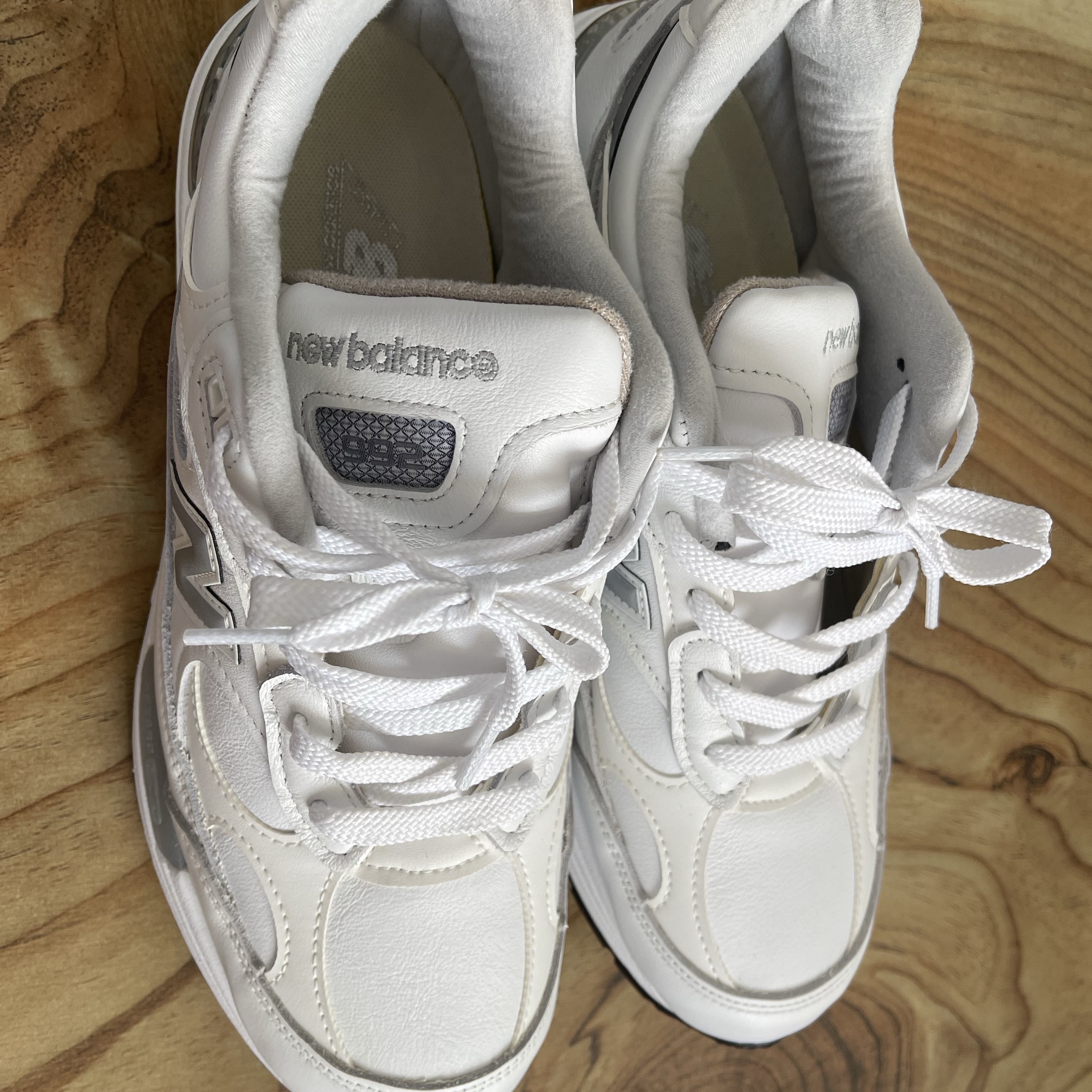 New Balance 992 Made in USA White Silver 착용 스타일 - 4