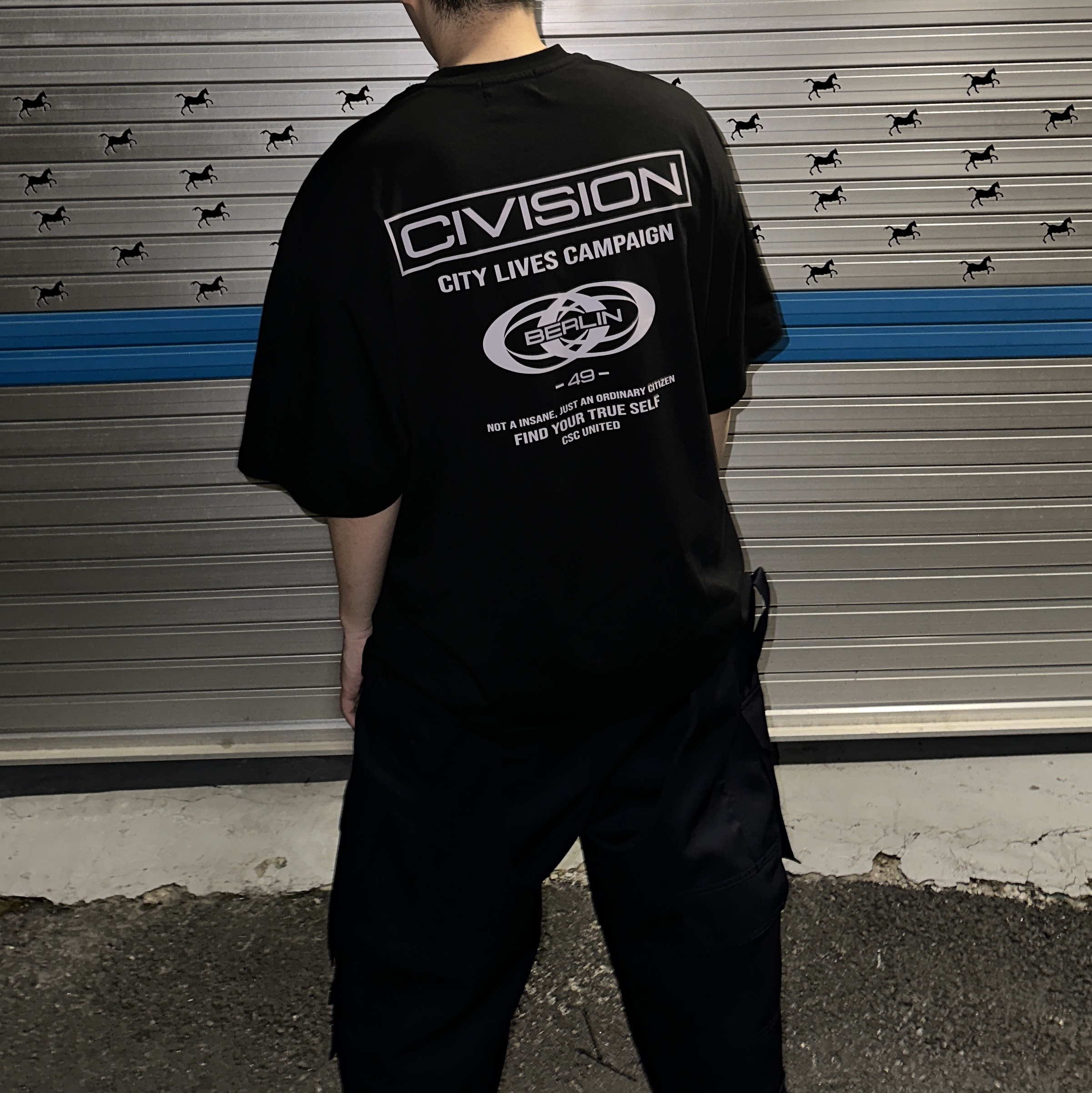 Civision by CSC City Lives 49 T-Shirt Black 착용 스타일 - 2