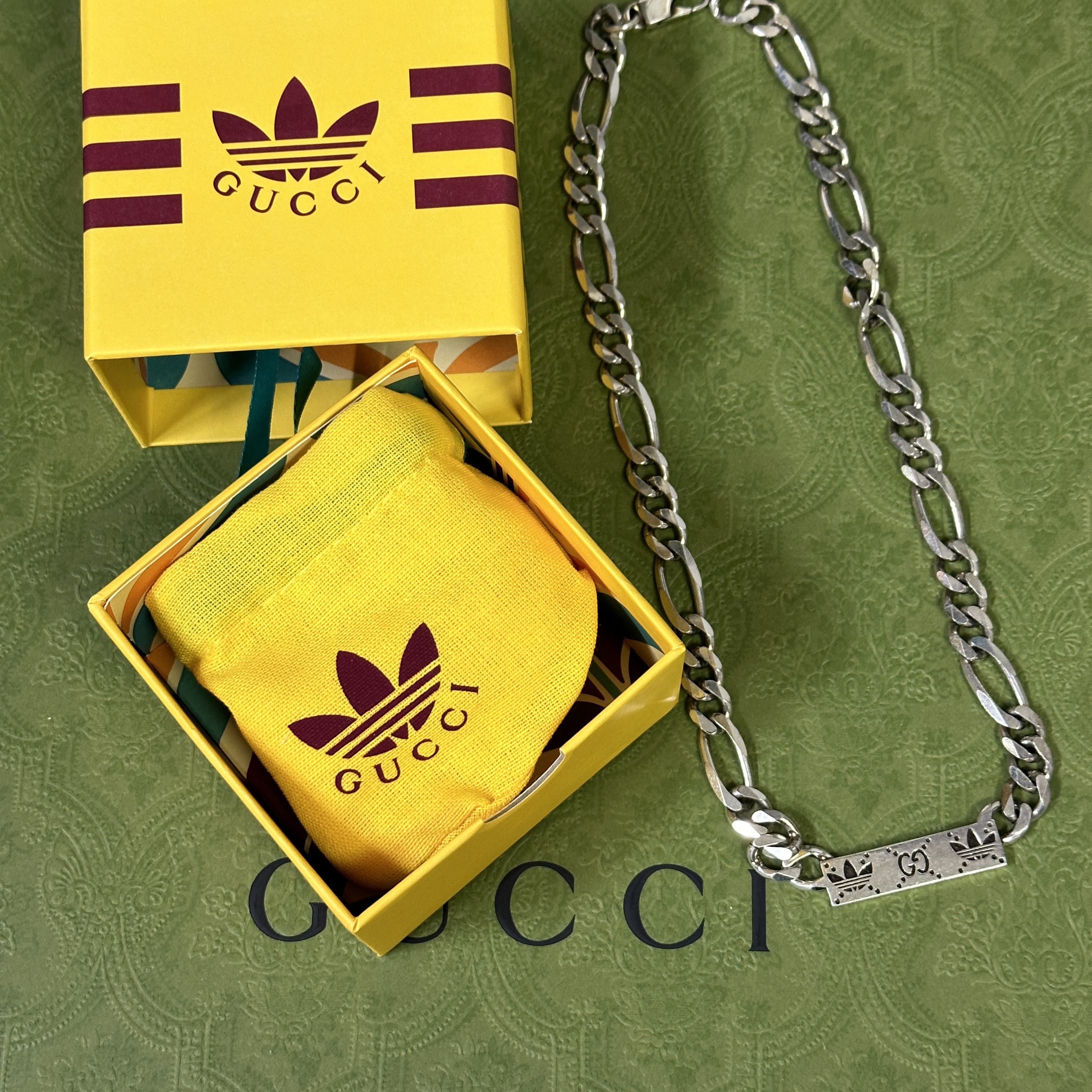 Gucci x Adidas Gourmette Chain Necklace Sterling Silver 착용 스타일