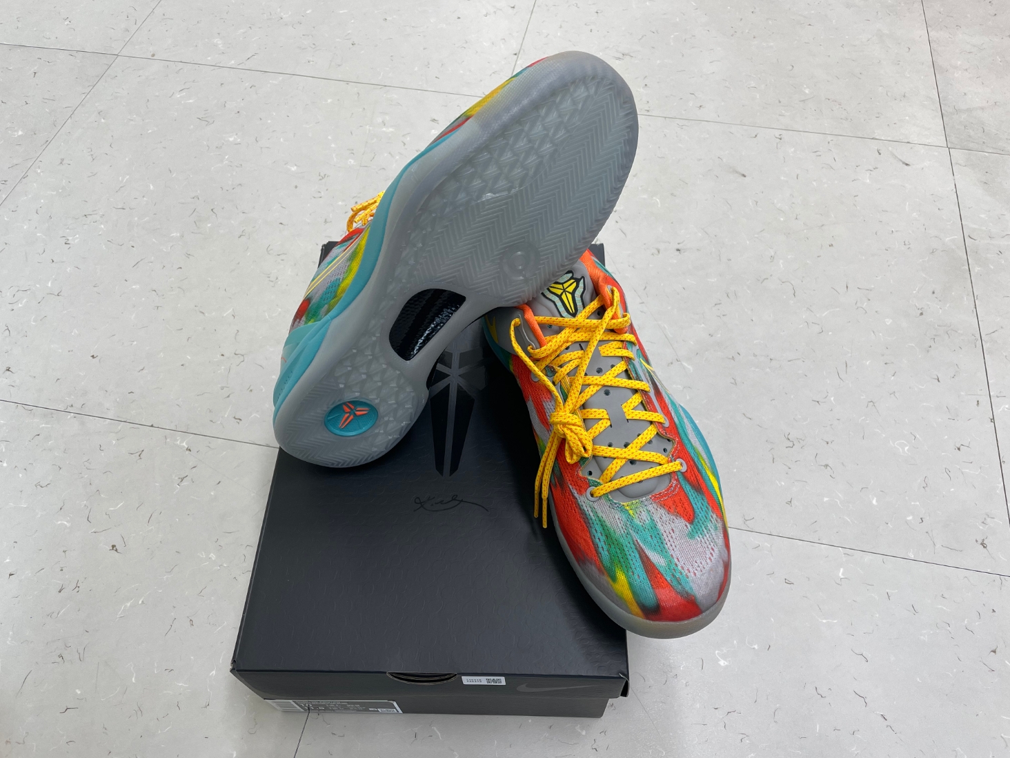 Nike Kobe 8 Protro Venice Beach 착용 스타일 - 3