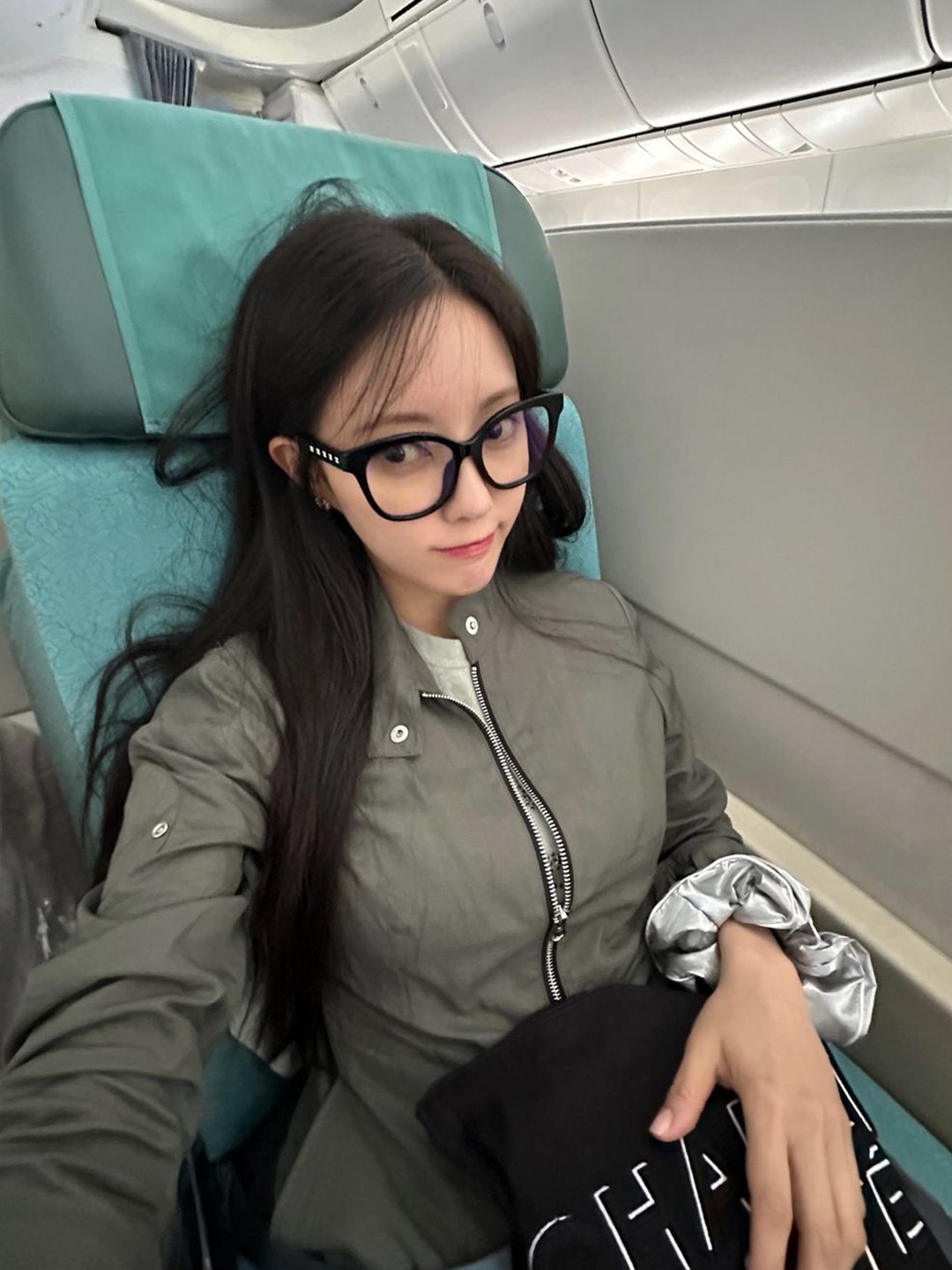 Chanel Rectangle Blue Light Glasses Acetate & Black International Fit, Chanel Square Blue Light Glasses Acetate & Black Asian Fit 착용 스타일 - 2