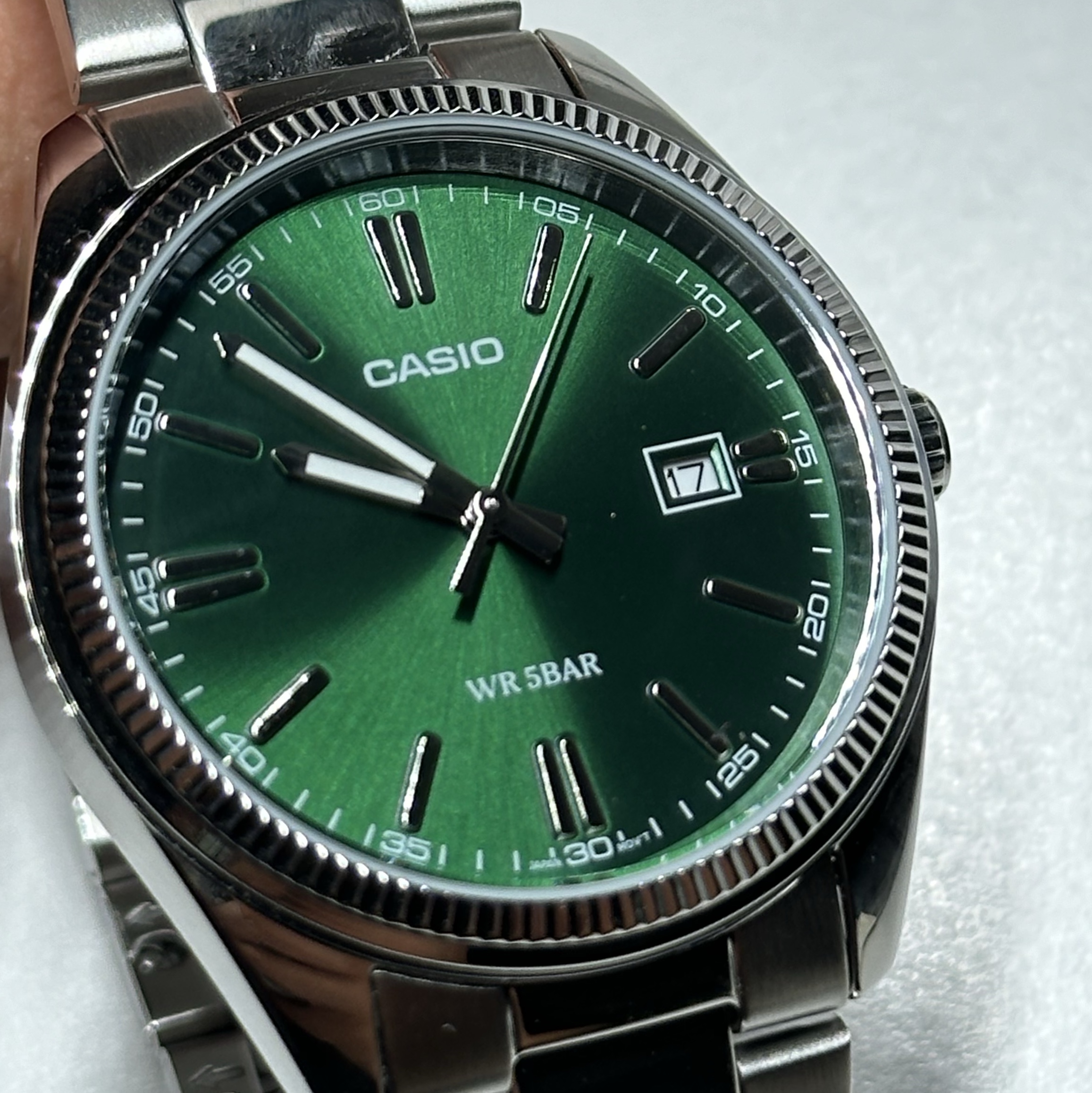 Casio MTP-1302D-3A 착용 스타일 - 1
