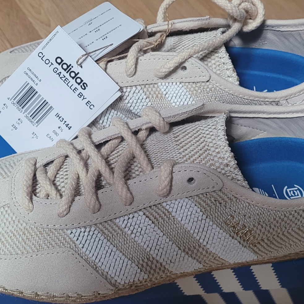 Adidas x Clot Gazelle Halo Ivory Cloud White 착용 스타일 - 2