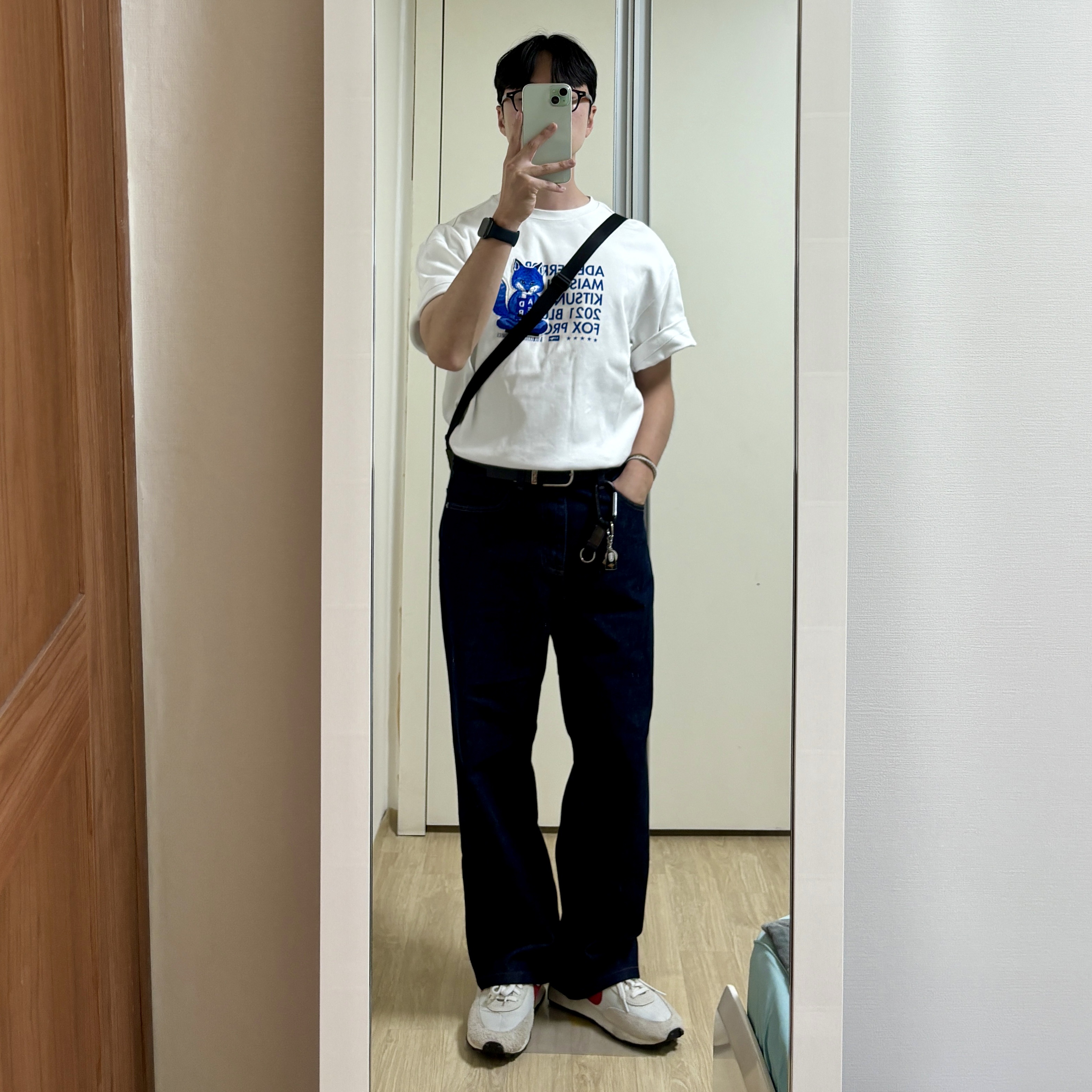 Nike Daybreak SP White University Red, Maison Kitsune x Ader Error Meditation Fox T-Shirt White 착용 스타일 - 1
