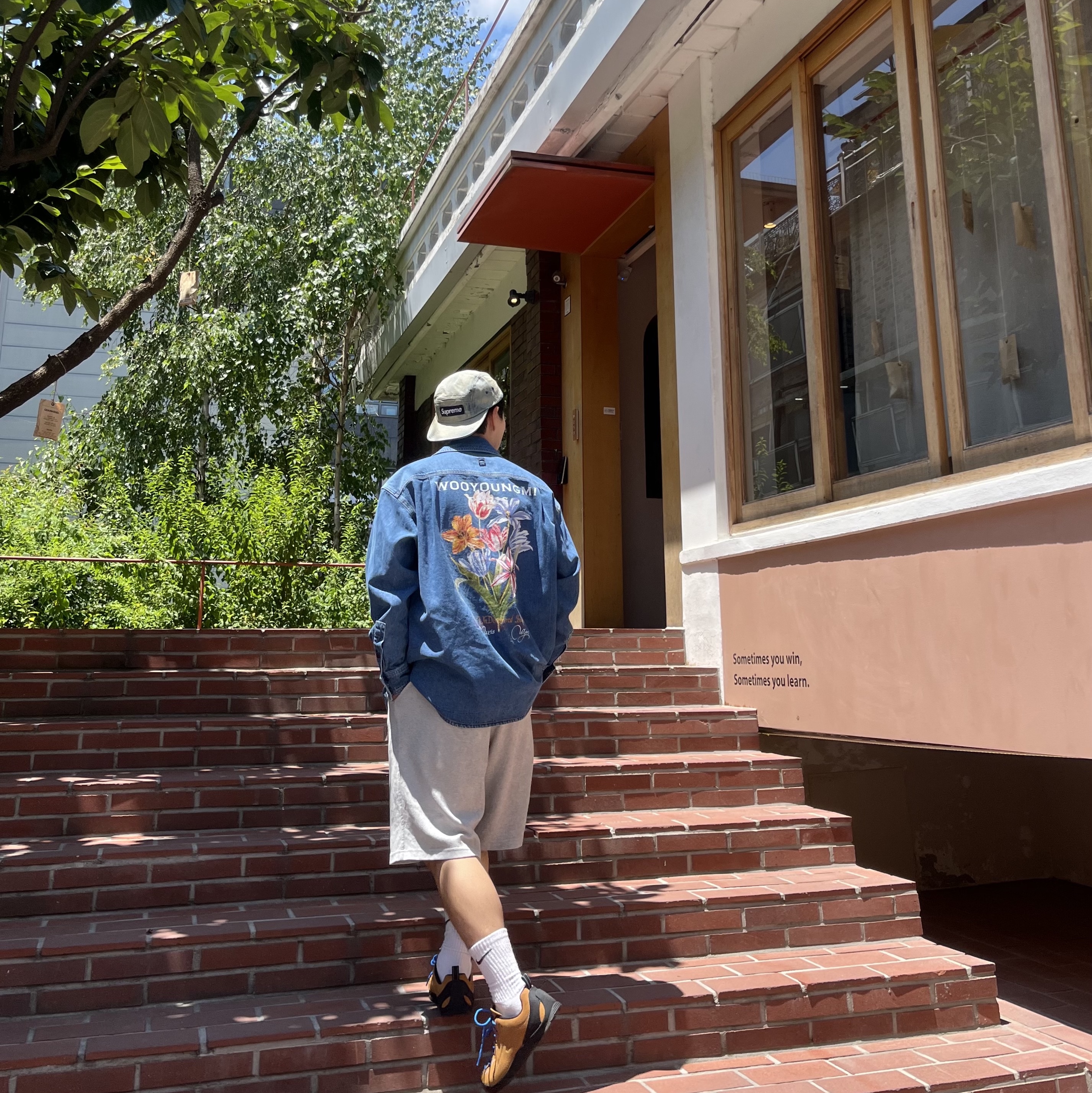 Supreme Washed Chino Twill Camp Cap Dirty Indigo - 24SS, Wooyoungmi Flower Print Denim Shirt Blue - 24SS 착용 스타일 - 1