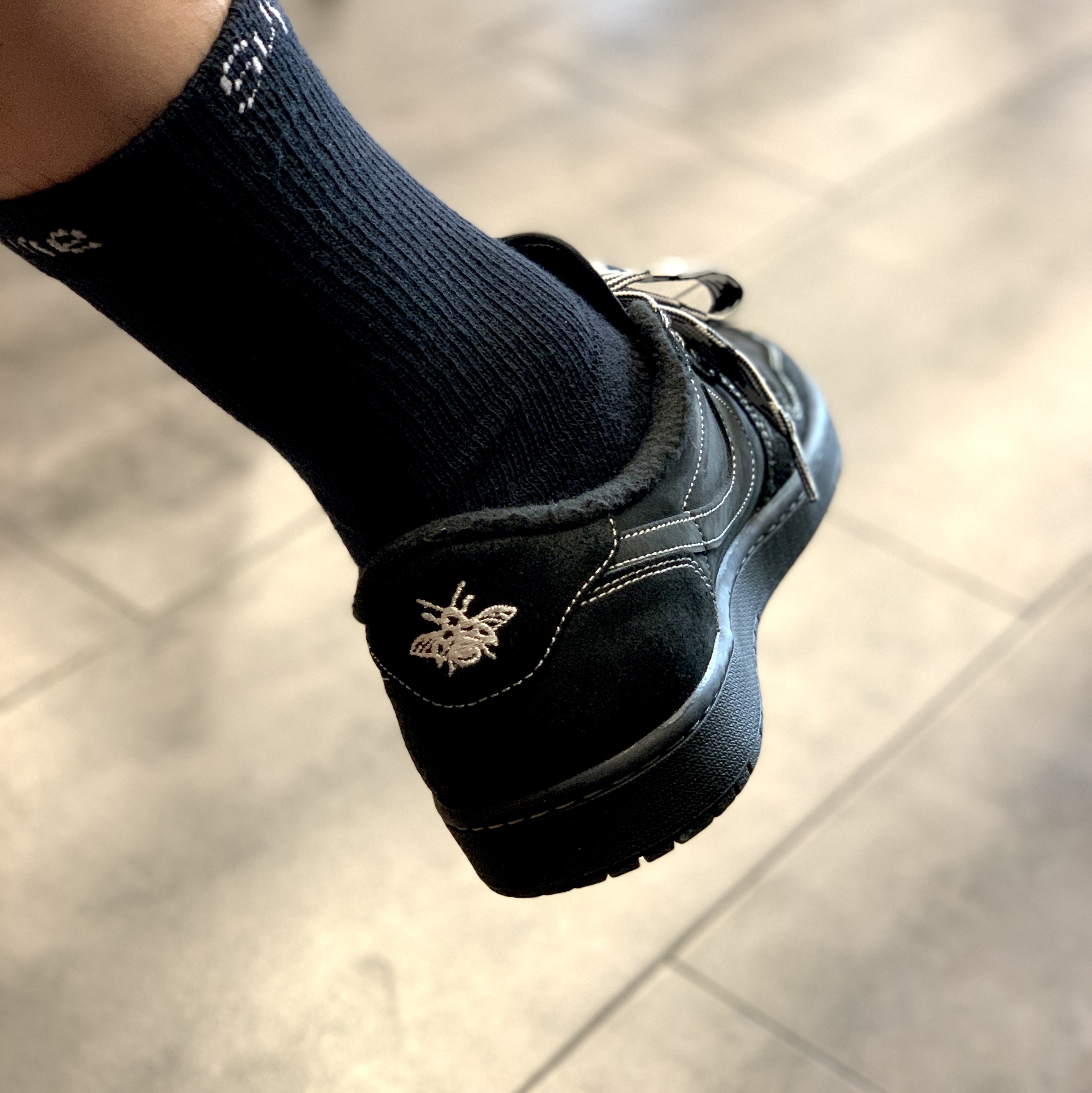 Jordan 1 x Travis Scott Retro Low OG SP Black Phantom, Supreme Hanes Crew Socks Black (4 Pack) 착용 스타일