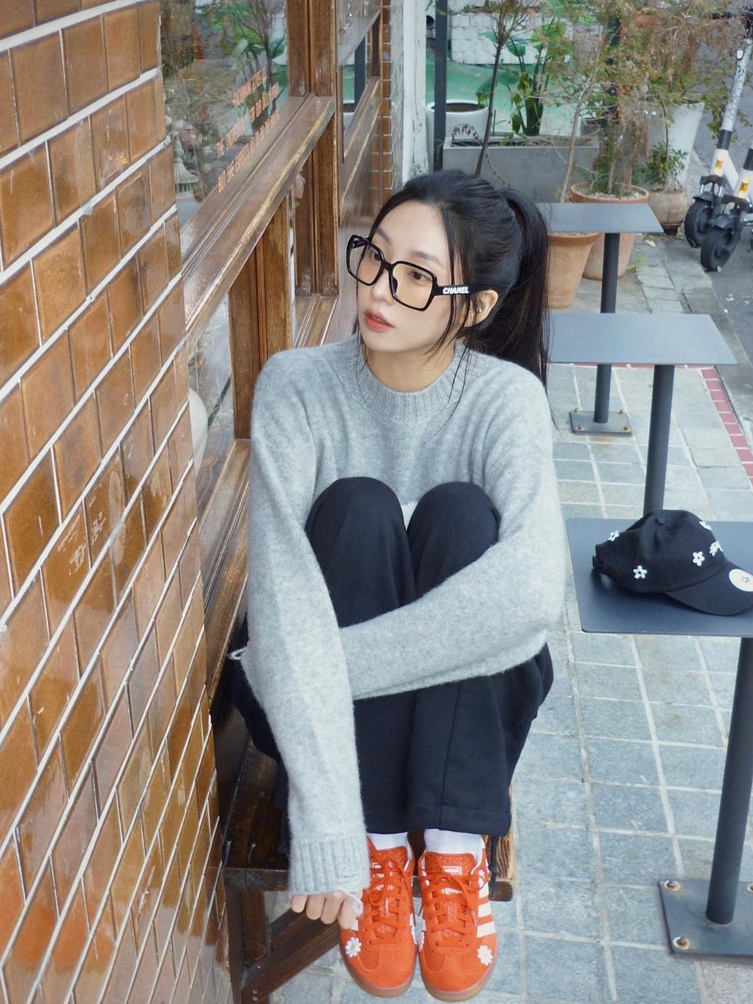 Chanel Rectangle Blue Light Glasses Acetate & Black International Fit, Chanel Square Blue Light Glasses Acetate & Black Asian Fit 착용 스타일 - 4