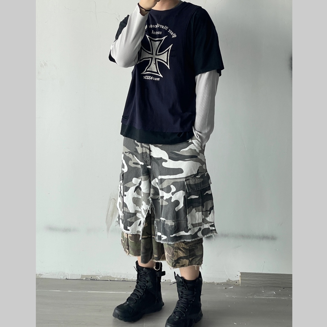 Project G/R x MFM333. Layered Skirt Camo Cargo Shorts Multi Camo, Project G/R x MFM333. 3 Layered Long Sleeve Navy 착용 스타일