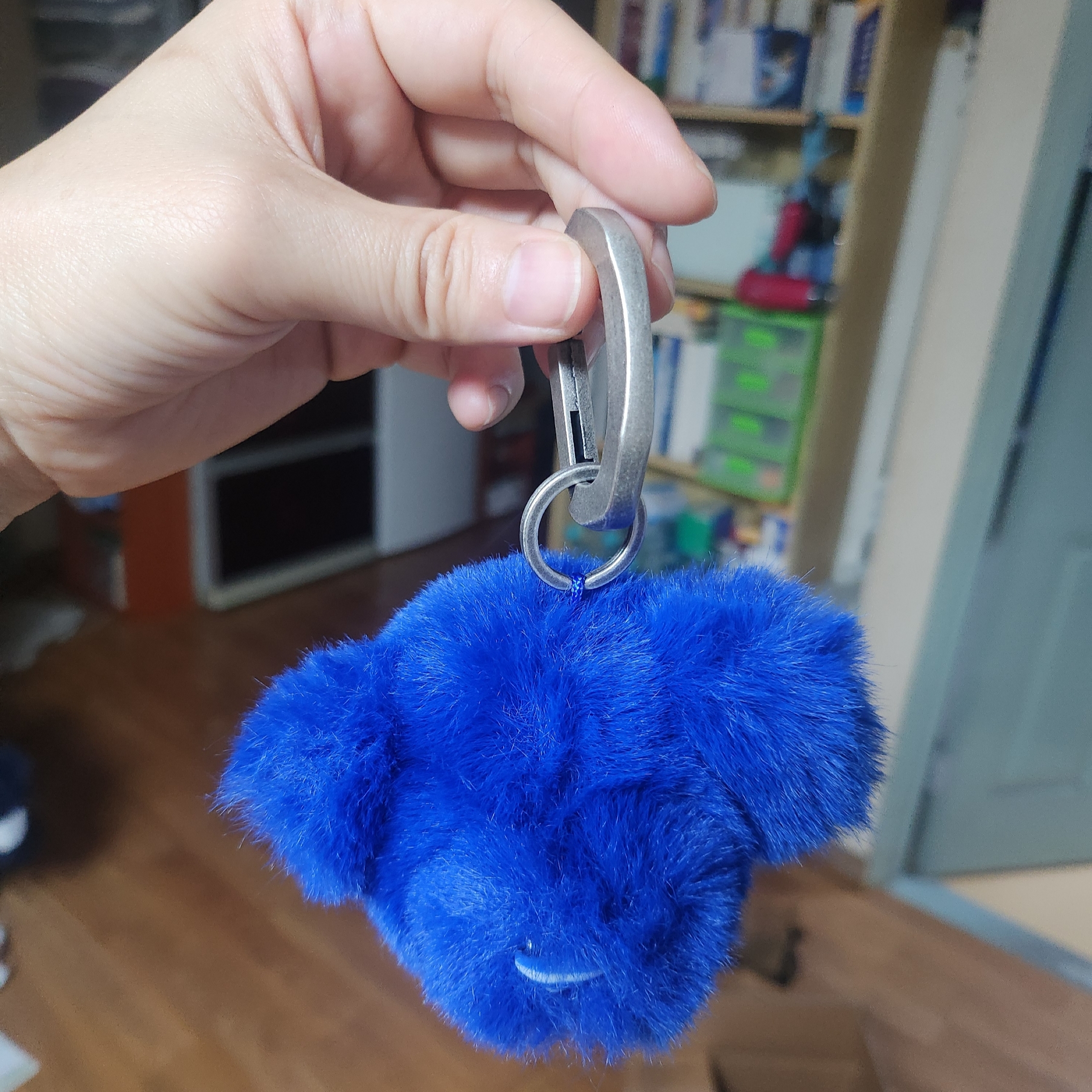 Ader Error Eddy Bear Head Keyring Z-Blue 착용 스타일 - 2