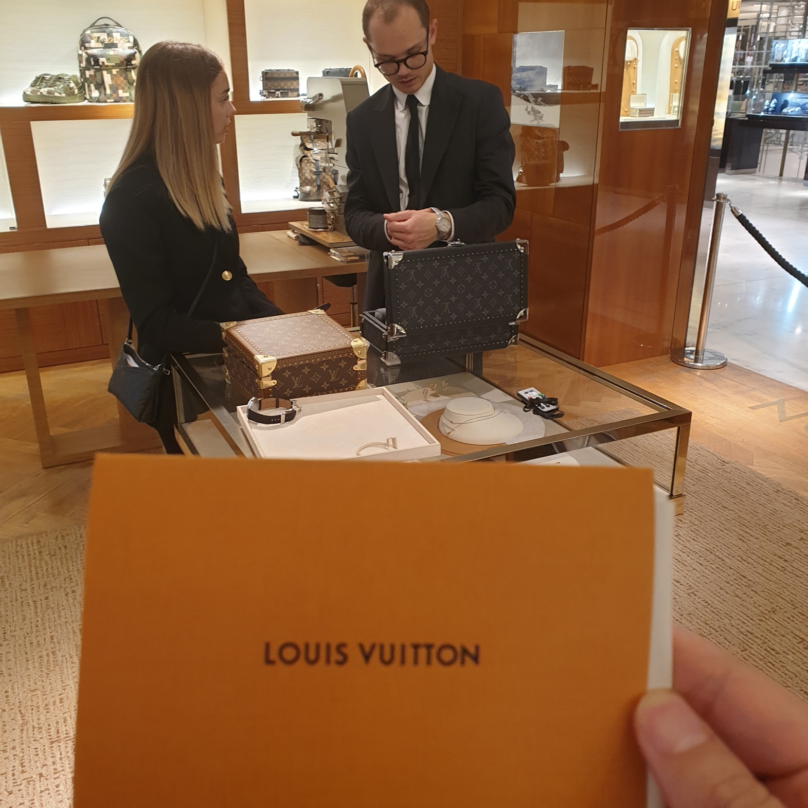 Louis Vuitton Monogram Chain Bracelet Silver 착용 스타일 - 9