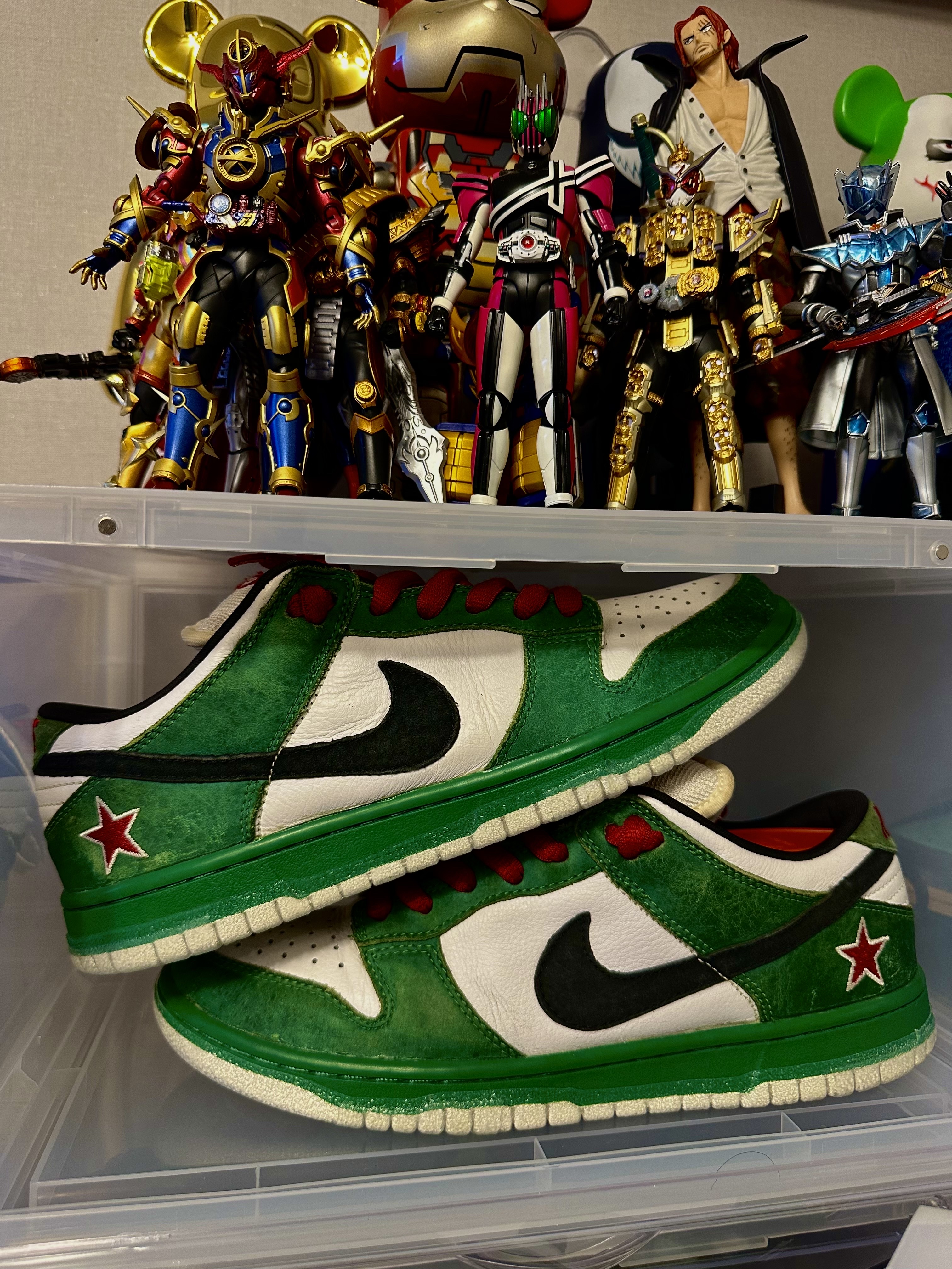 Nike SB Dunk Low Heineken 착용 스타일