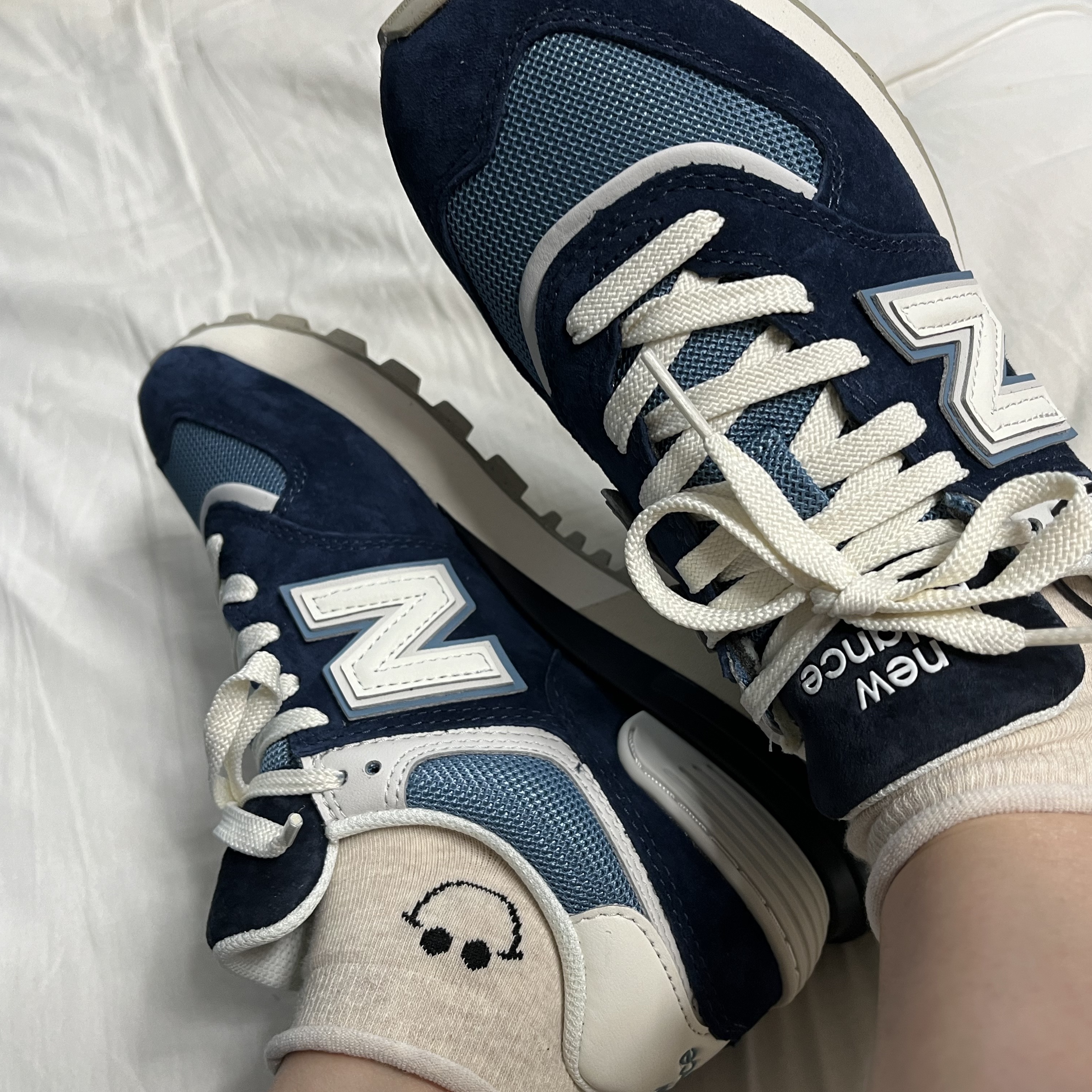 New Balance 574 Legacy Navy Sea Salt 착용 스타일