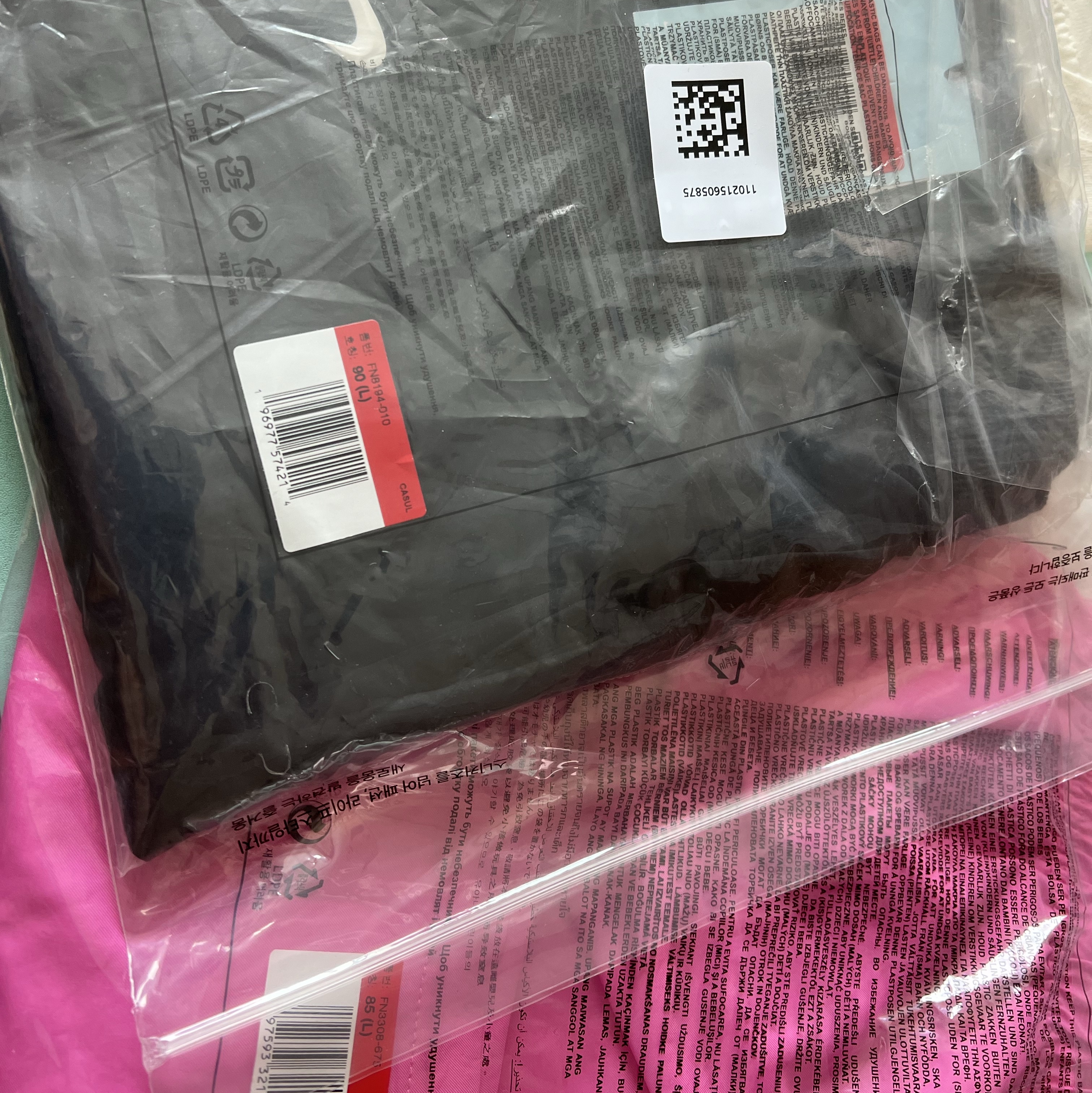 Nike x Drake Nocta Nylon Woven Shorts Black (FN8194-010) 착용 스타일