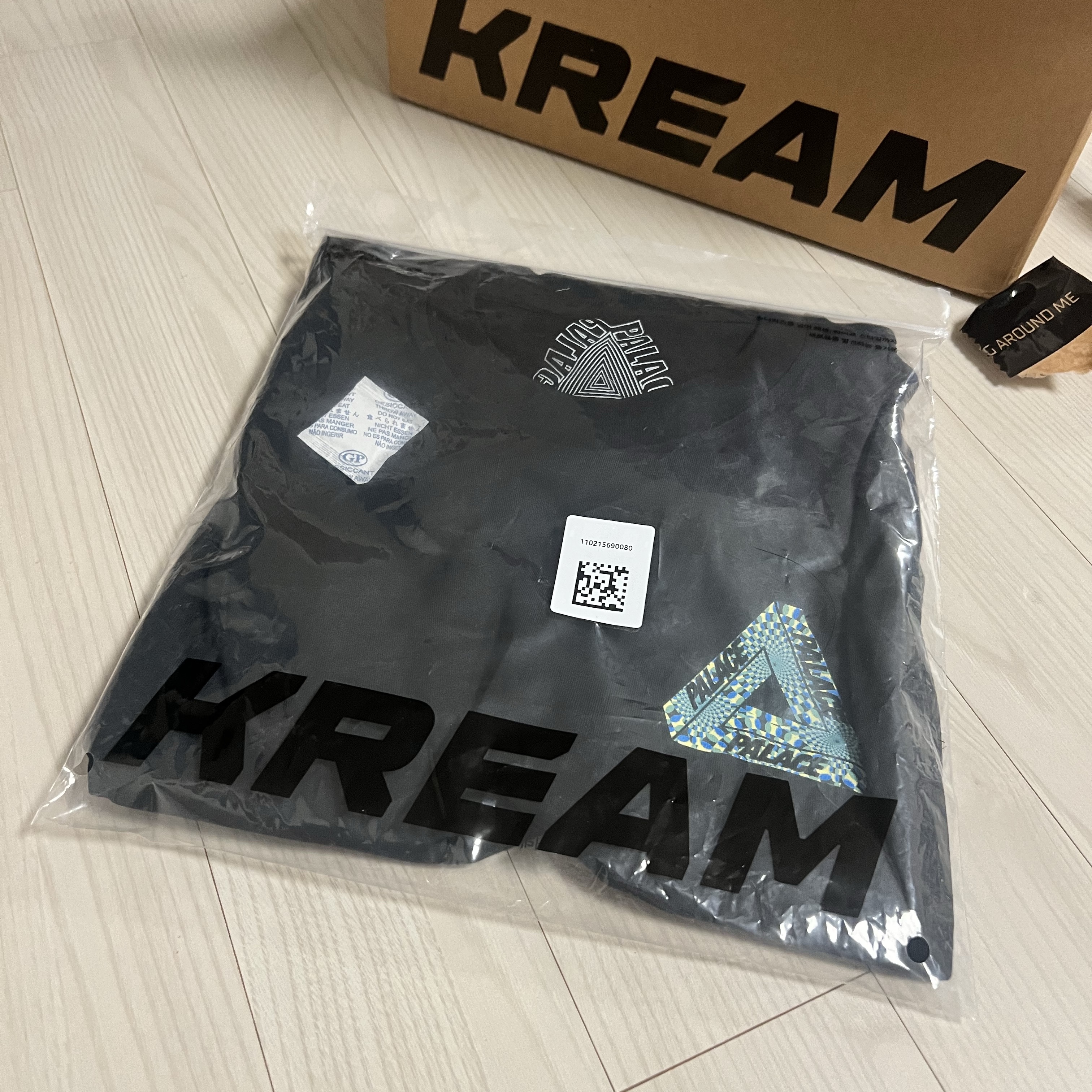 Palace Tri-Eye T-Shirt Black - 21FW 착용 스타일 - 2