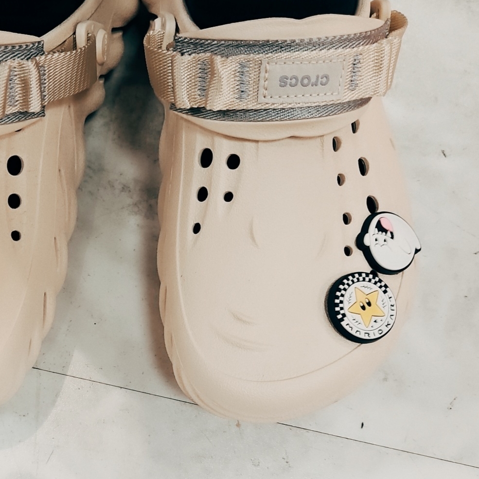 Crocs Echo Clog Stucco 착용 스타일 - 3