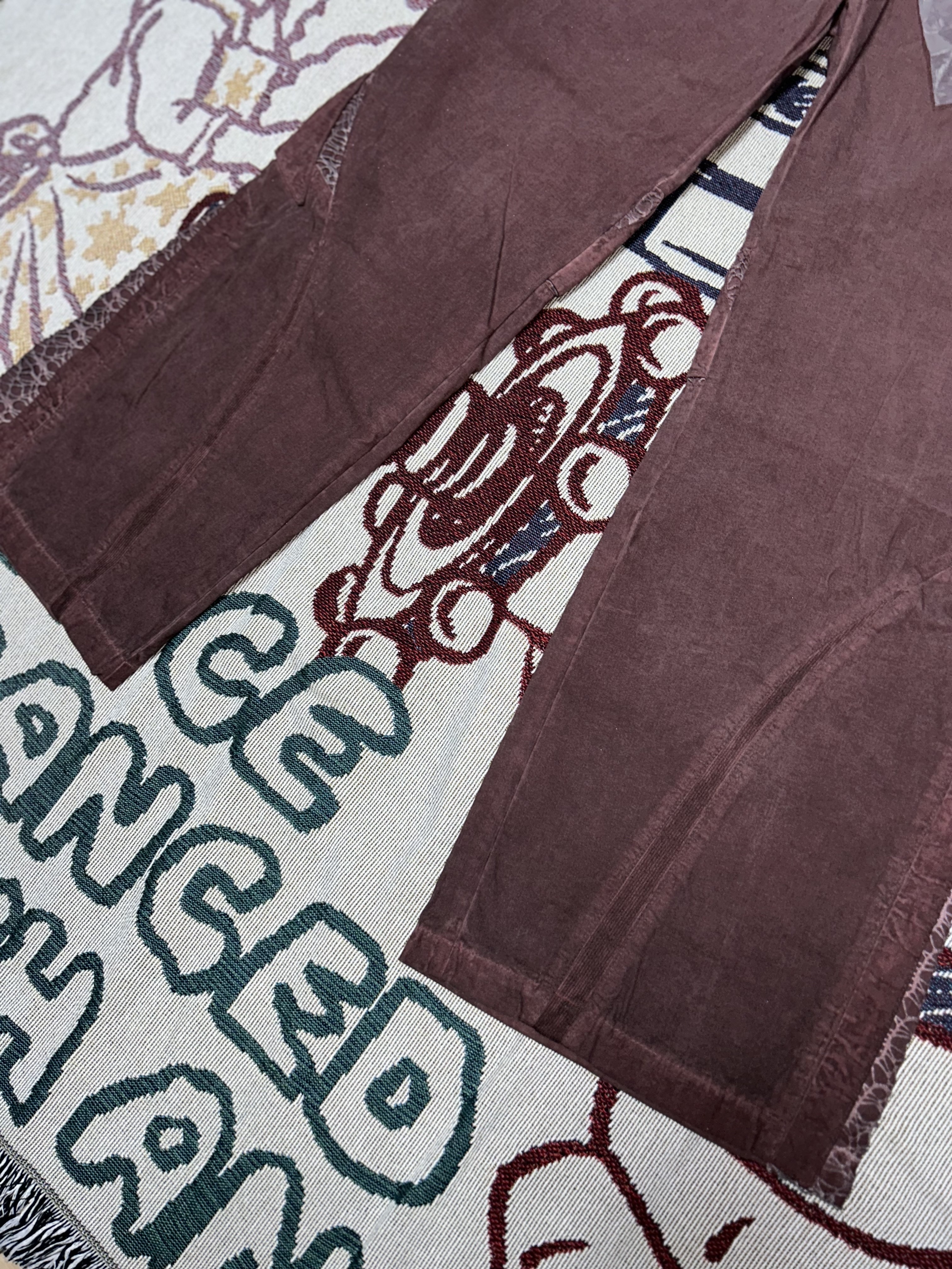 Xlim Ep.3 01 Trouser Burgundy 착용 스타일 - 3