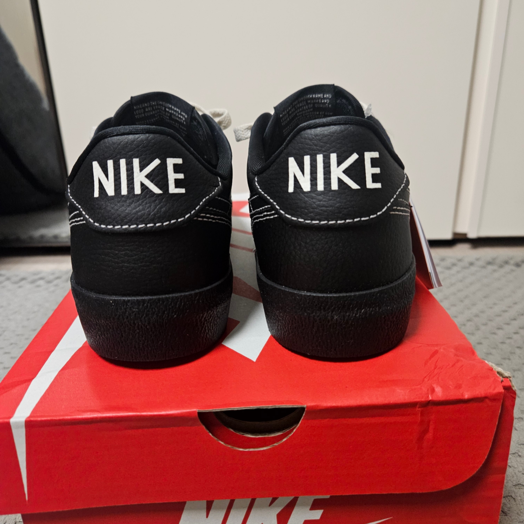 Nike Killshot 2 Black Phantom 착용 스타일 - 3