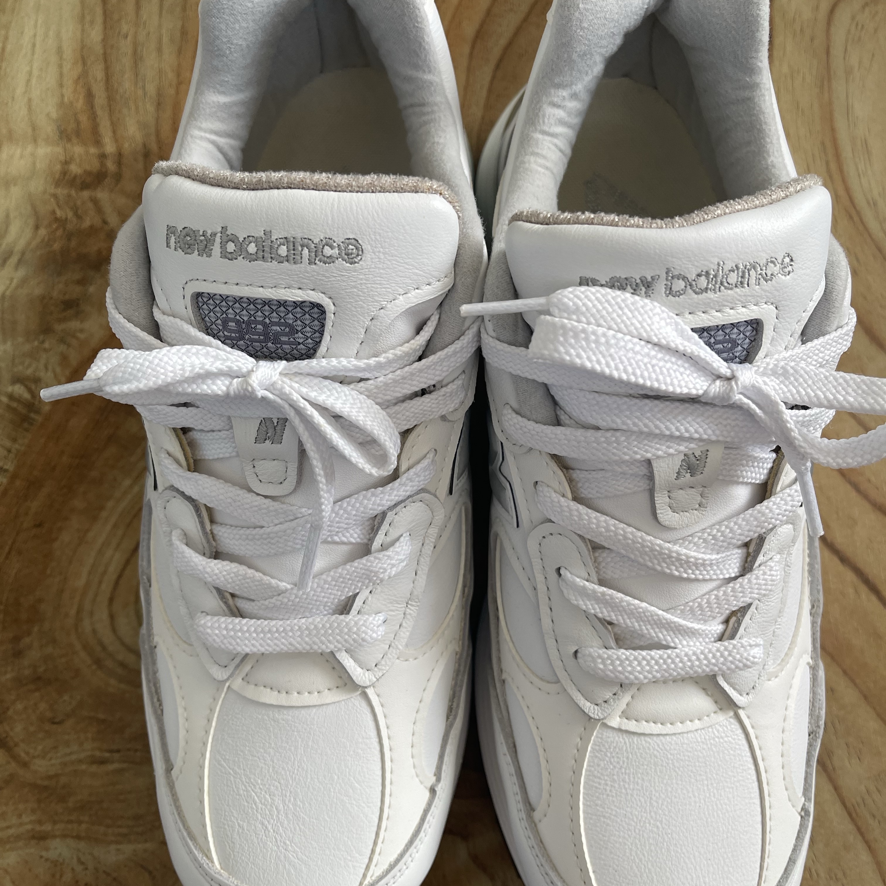 New Balance 992 Made in USA White Silver 착용 스타일 - 1