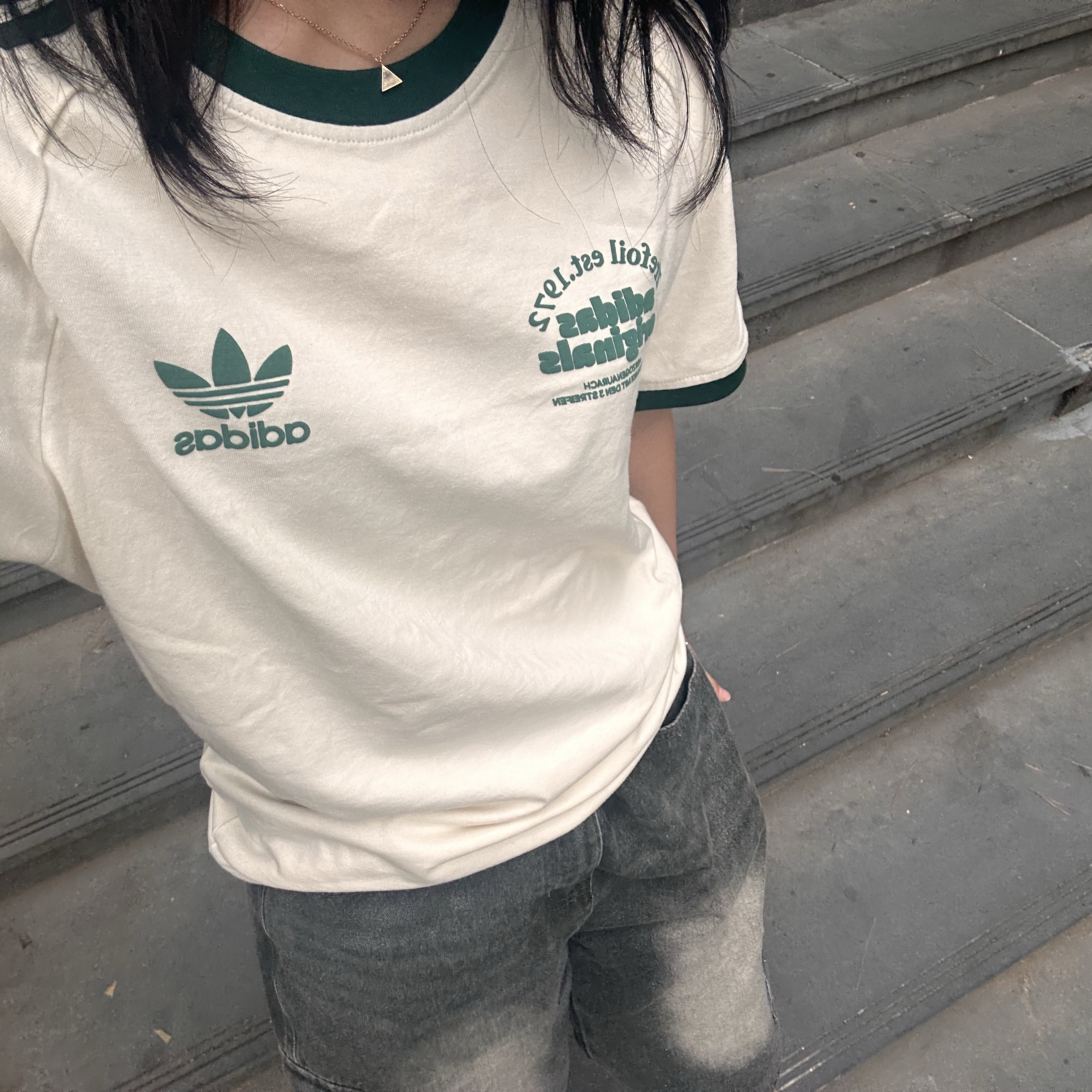 Adidas Sport Graphic Cali T-Shirt Wonder White - KR Sizing 착용 스타일
