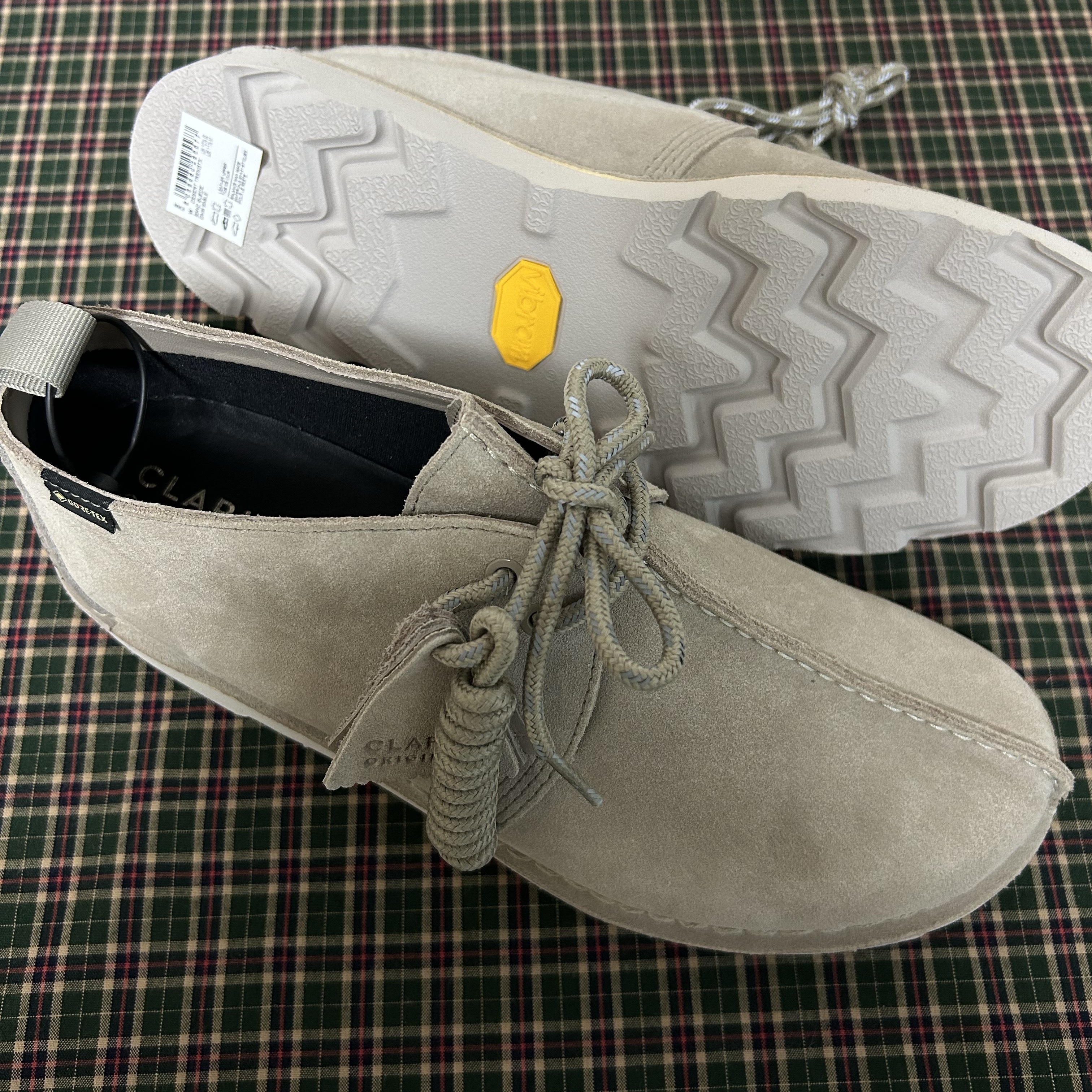 Clarks Desert Trek Gore-Tex Sand Suede 착용 스타일