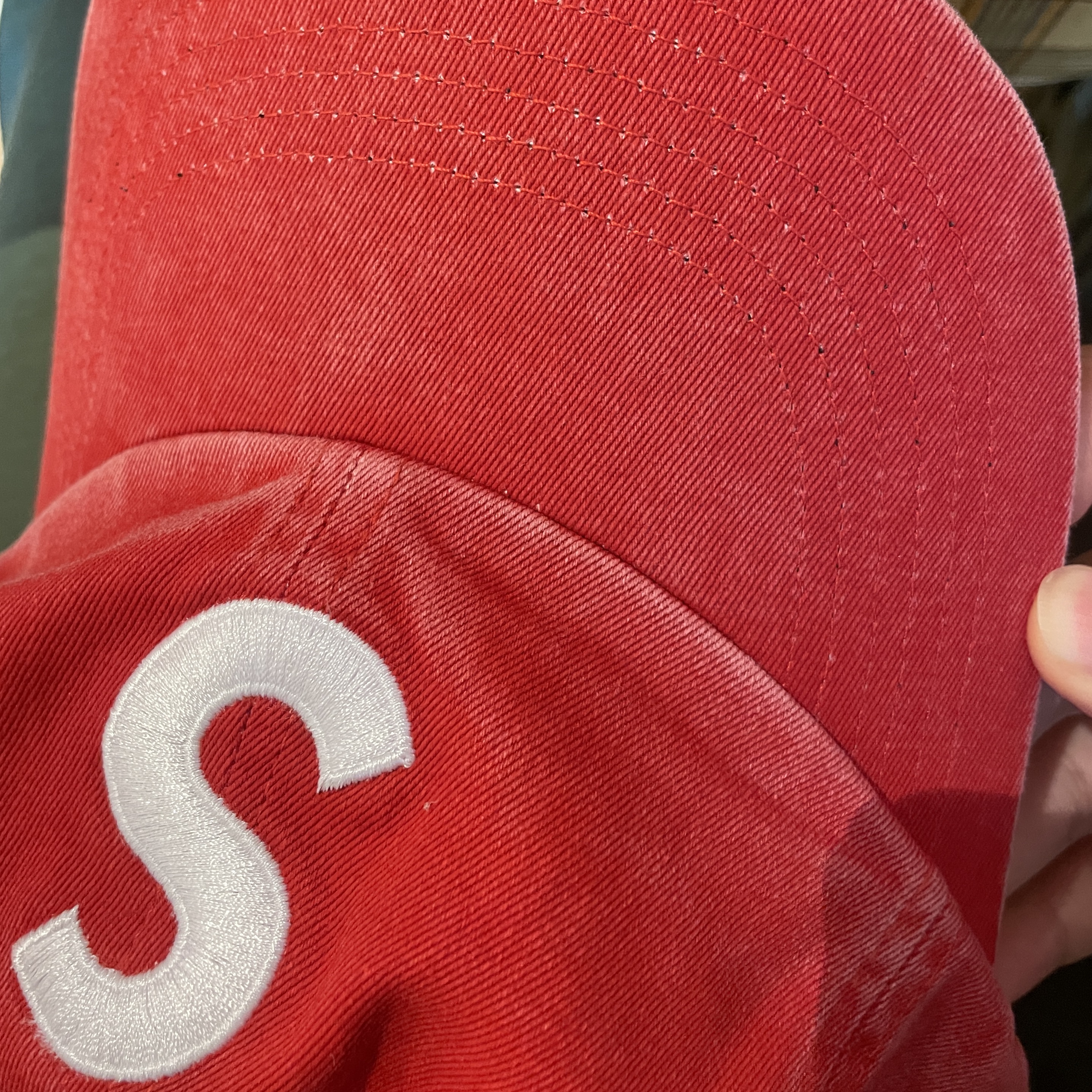 Supreme Pigment Print S Logo 6-Panel Red - 23FW 착용 스타일 - 2