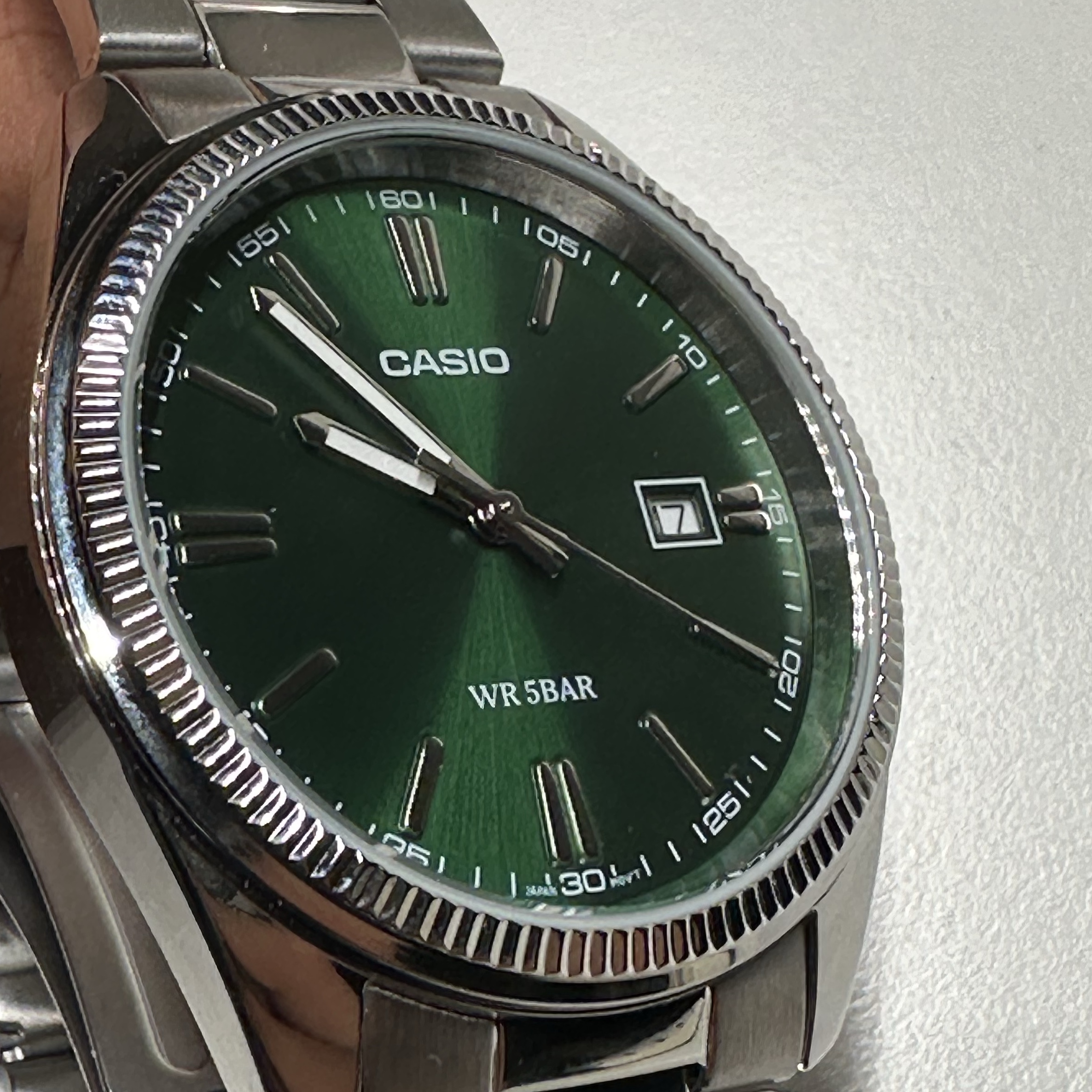 Casio MTP-1302D-3A 착용 스타일 - 2