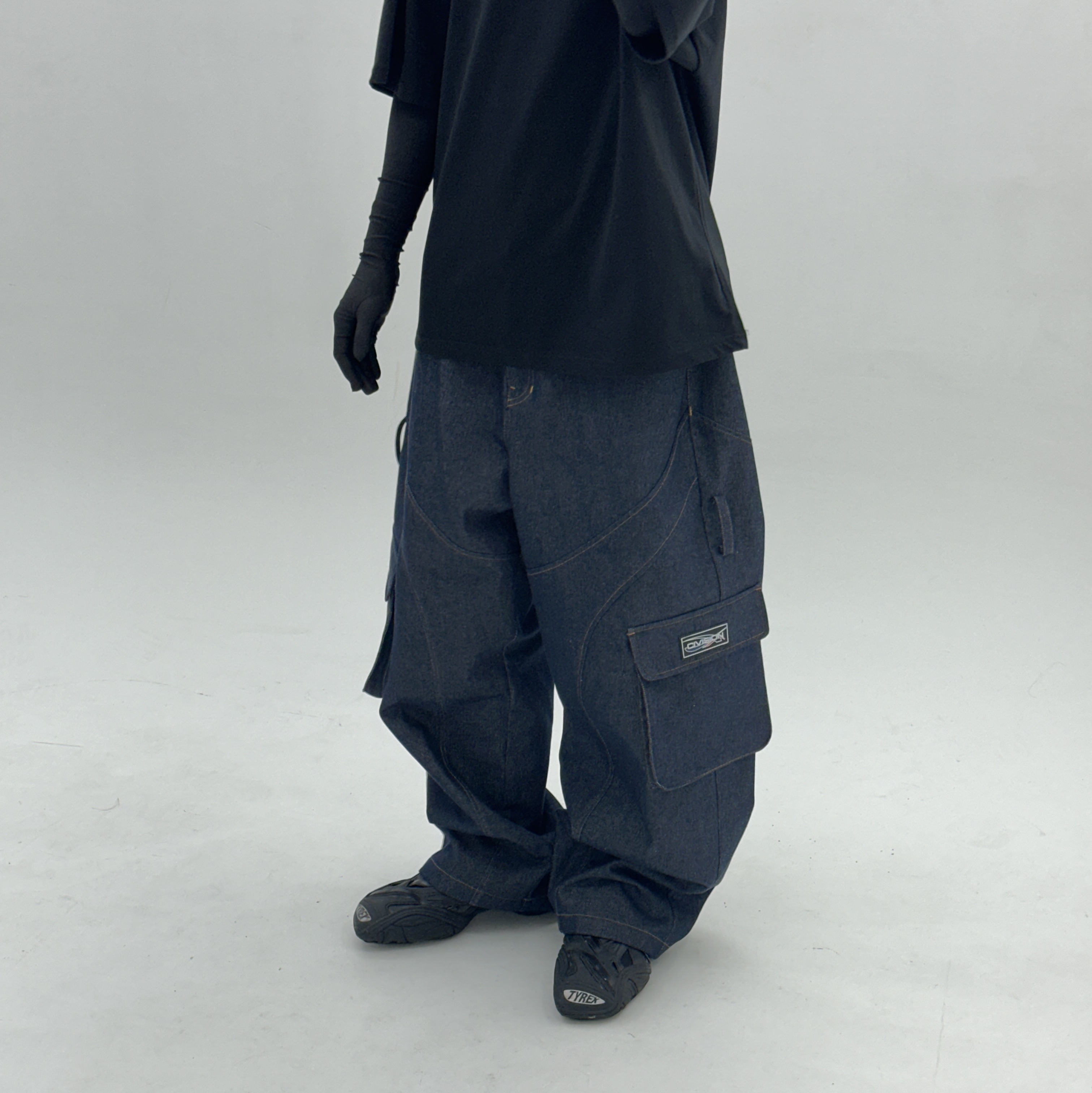 Civision by CSC Core Logo T-Shirt Black, [KREAM 단독] Civision by CSC Cycles Raw Cargo Denim Pants 착용 스타일 - 2