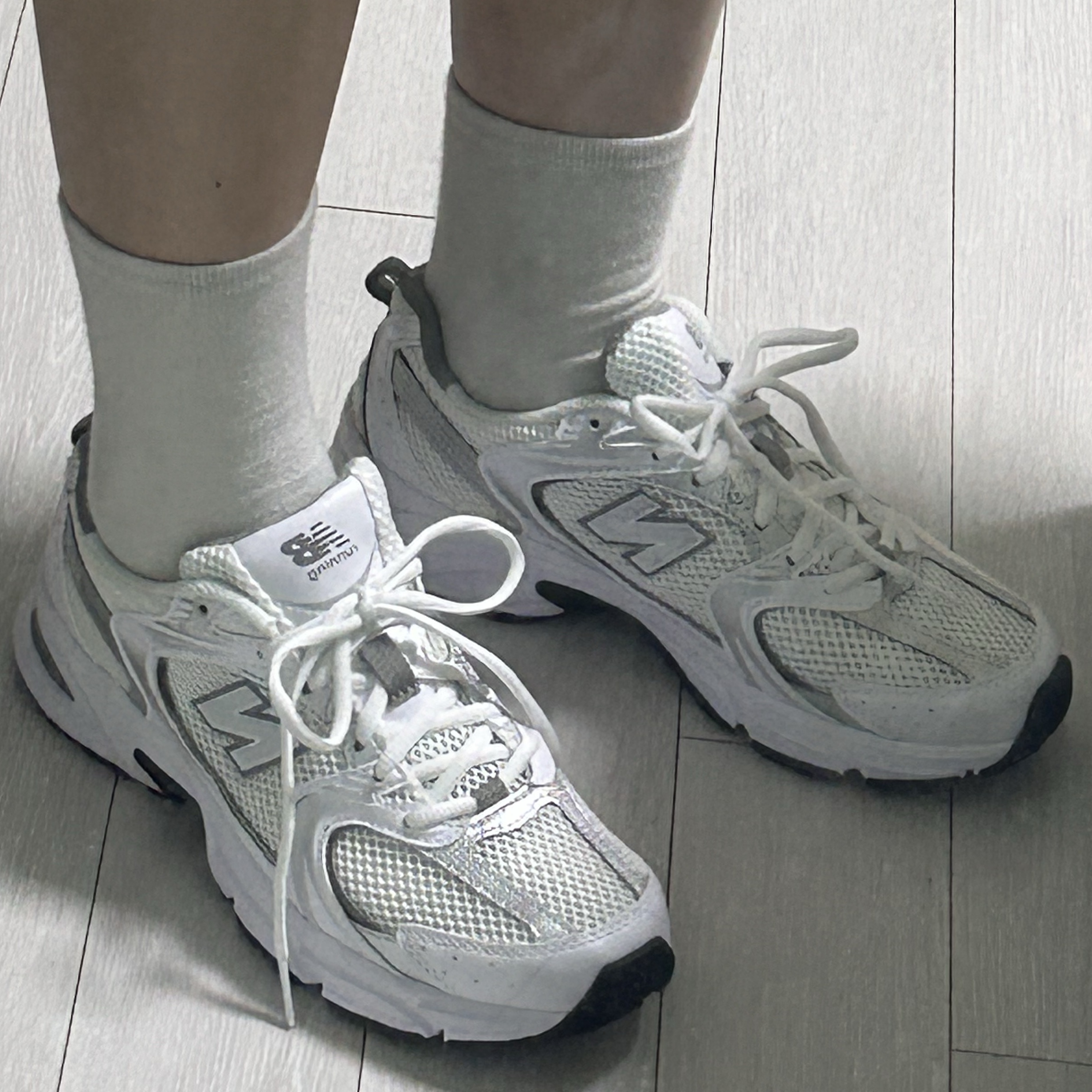 New Balance 530 White Silver 착용 스타일