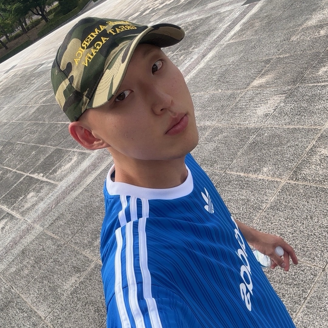 Adidas Adicolor T-Shirt White Black - KR Sizing 착용 스타일