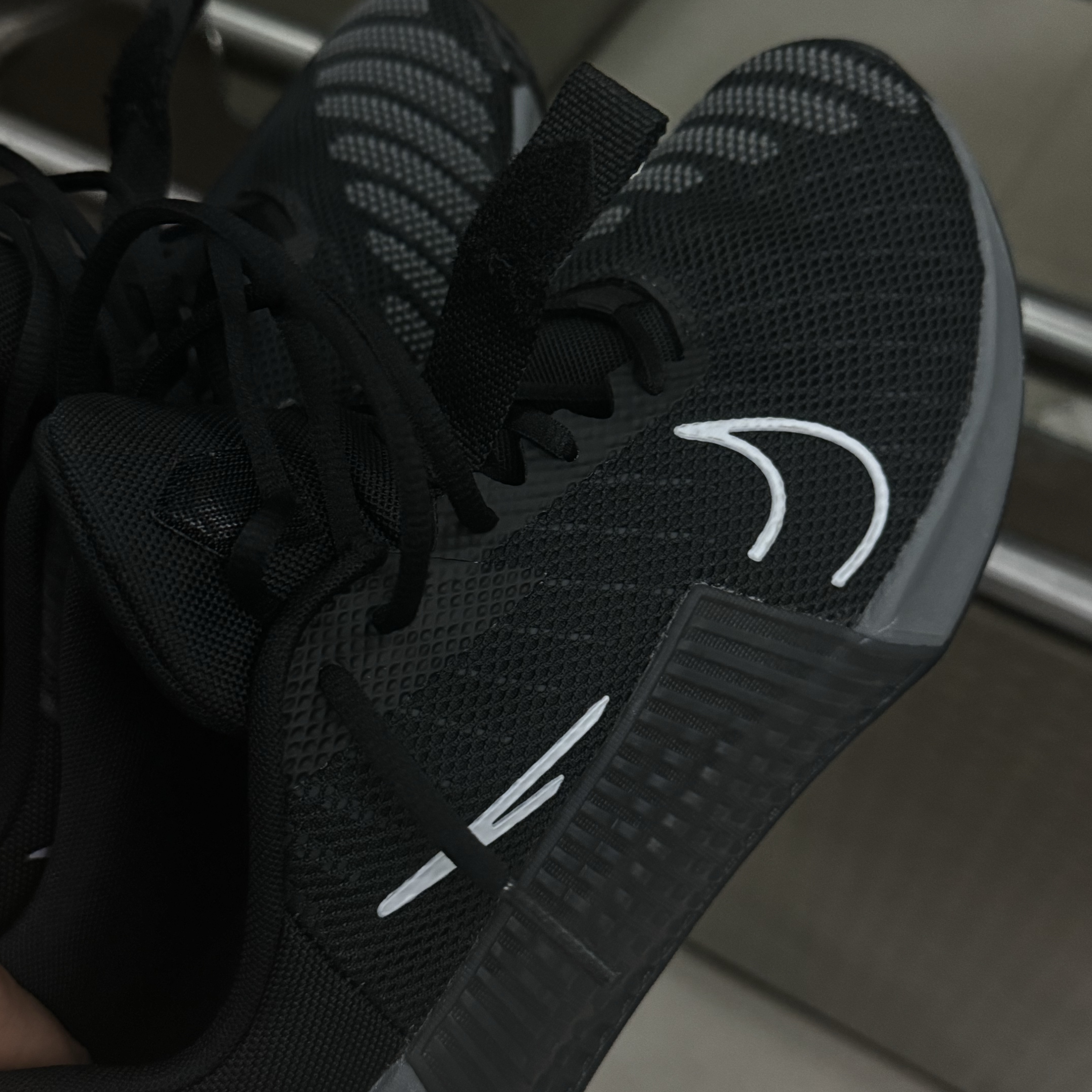 Nike Metcon 9 Black Smoke Grey 착용 스타일
