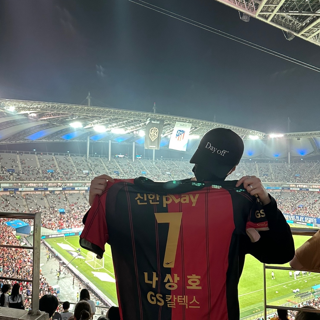Prospecs FC Seoul Authentic Home Jersey 2023 Red (Non Marking Ver.) 착용 스타일