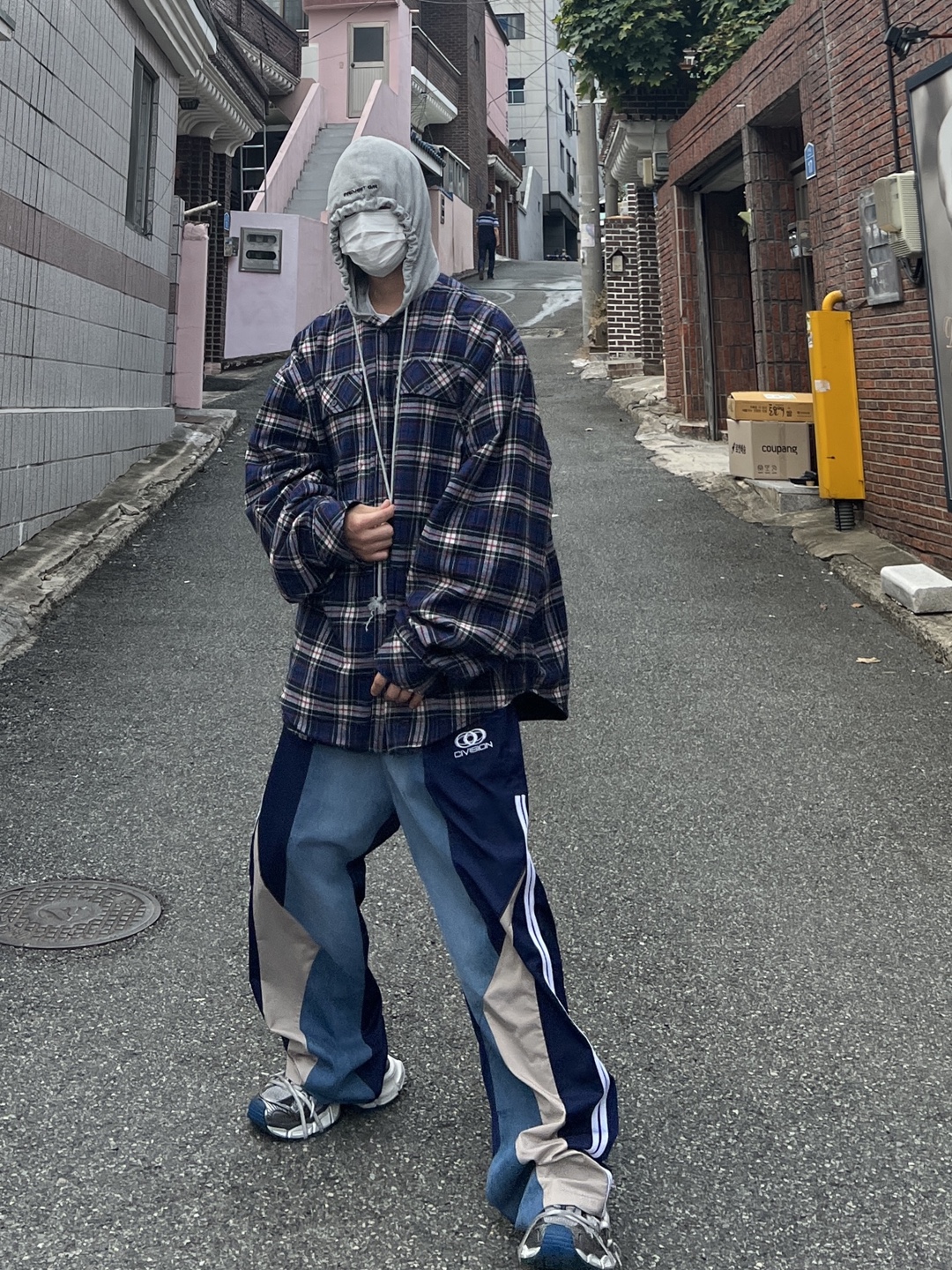 Civision by CSC Hybrid Track Pants Ver.2, [KREAM 단독] Civision by CSC Progressive Metal Logo Beanie Black 착용 스타일 - 4